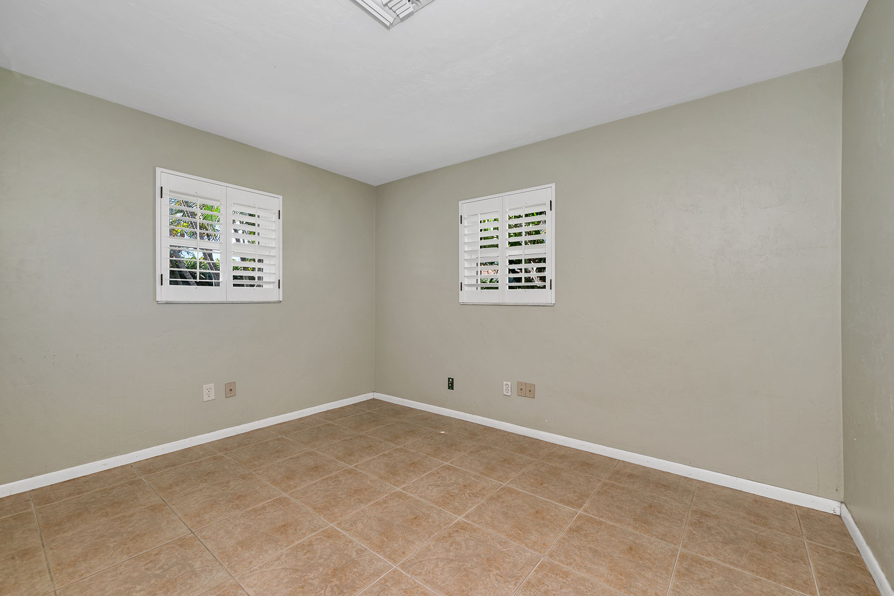 590 Fieldstone Drive