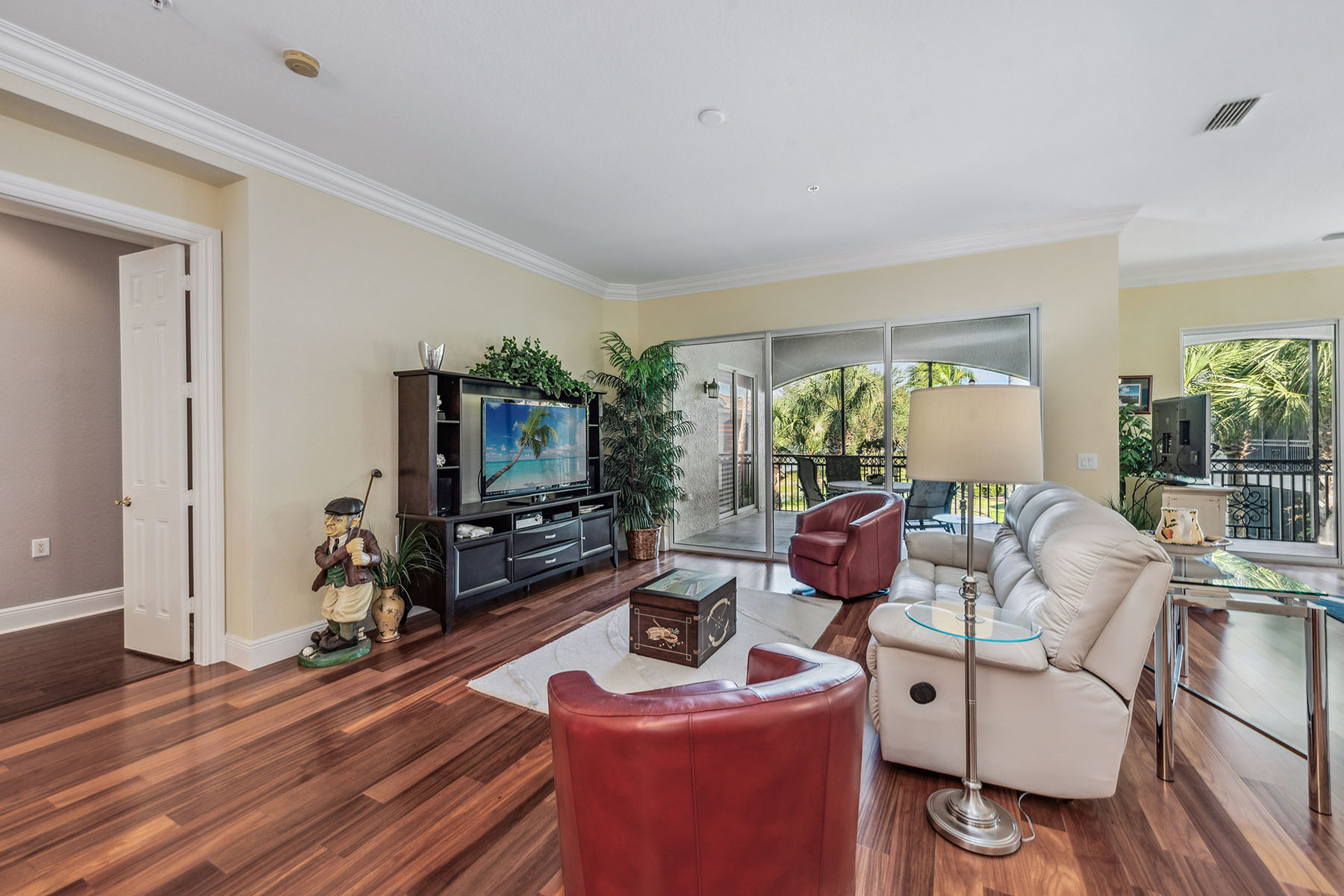 3189 Aviamar Circle , 202
