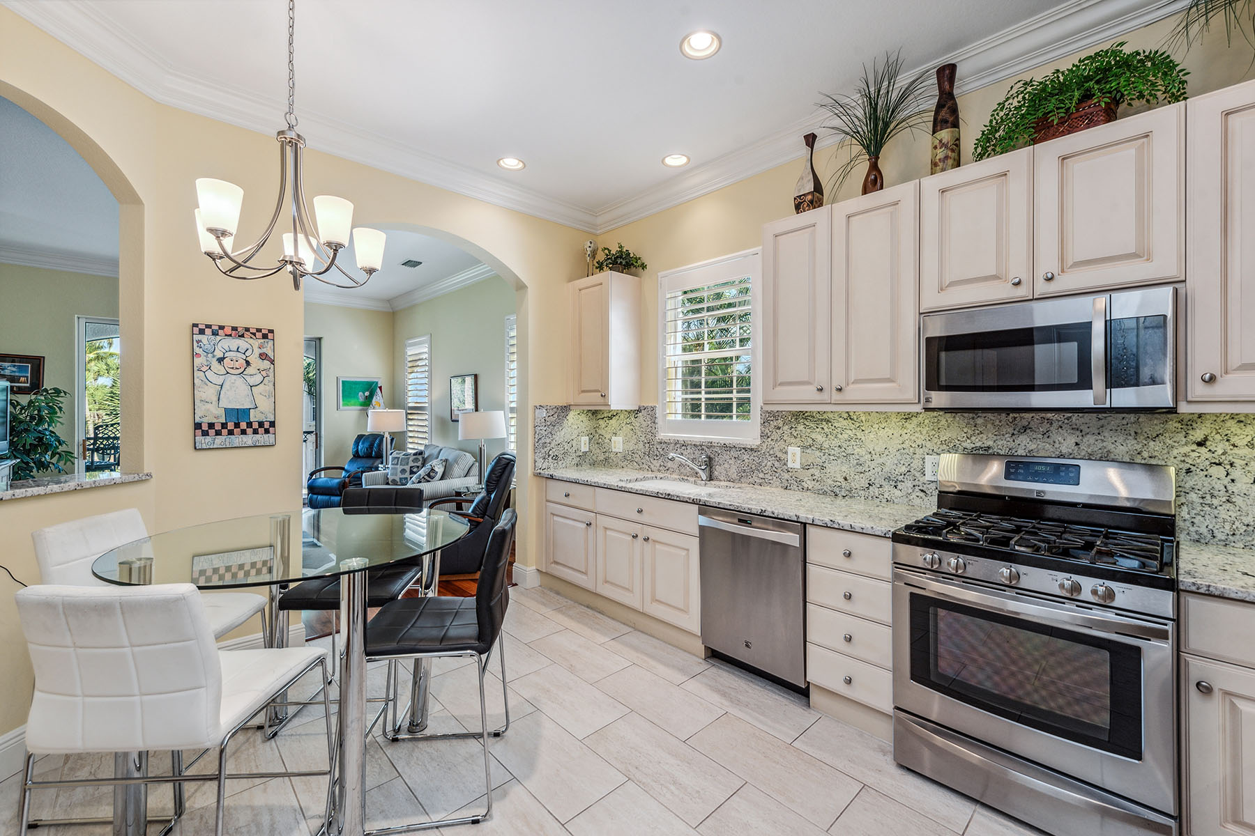 3189 Aviamar Circle , 202