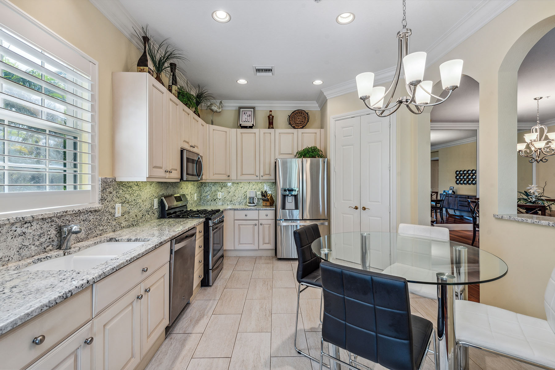 3189 Aviamar Circle , 202