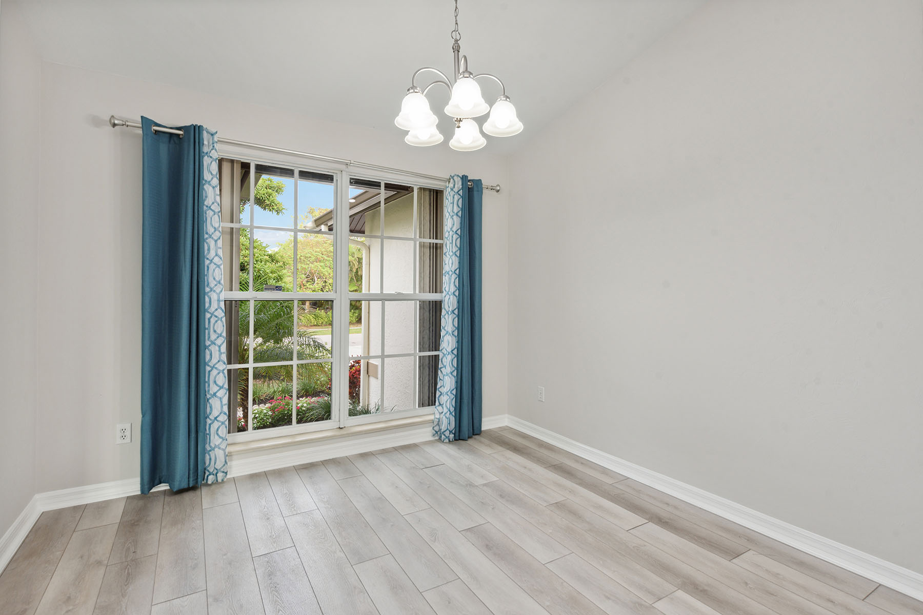 88 Tahiti Road