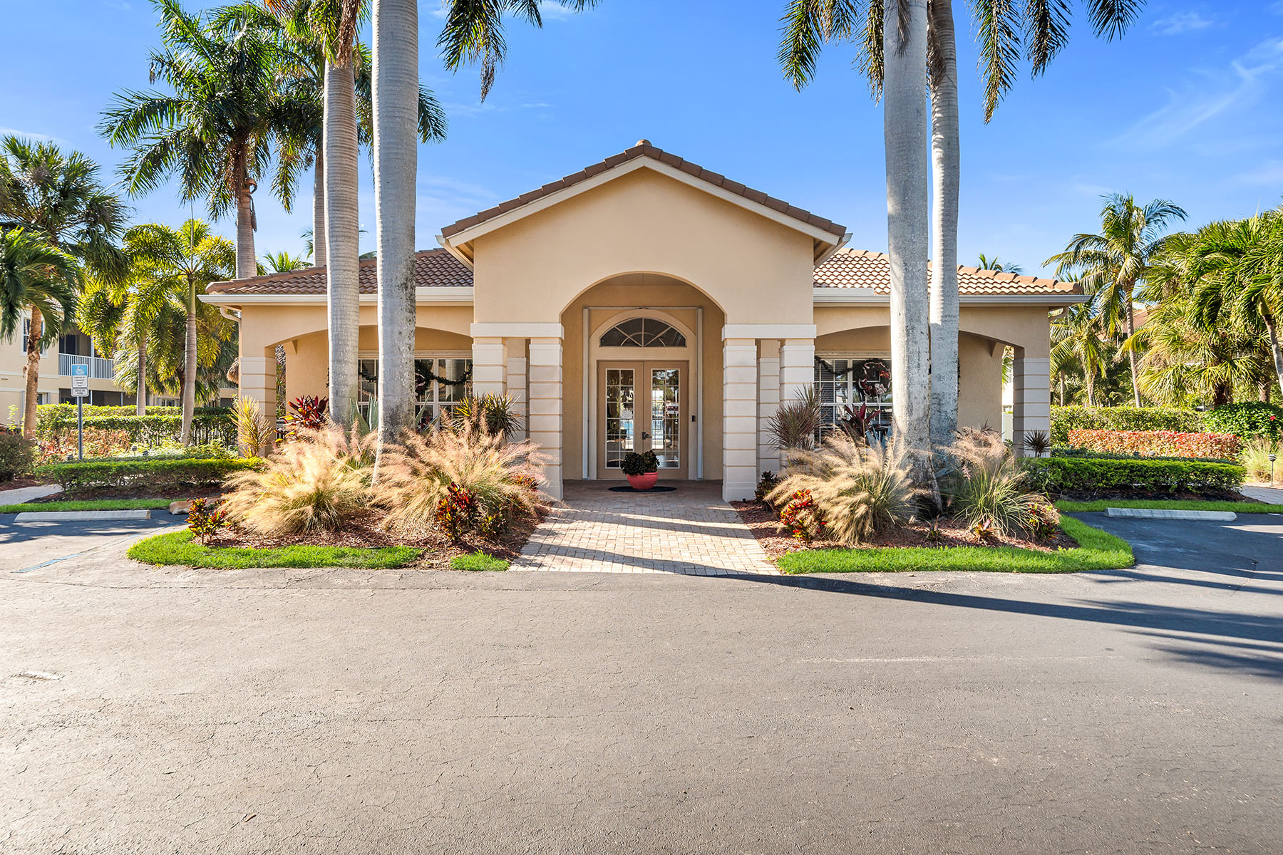 6031 Jonathans Bay Circle , 101