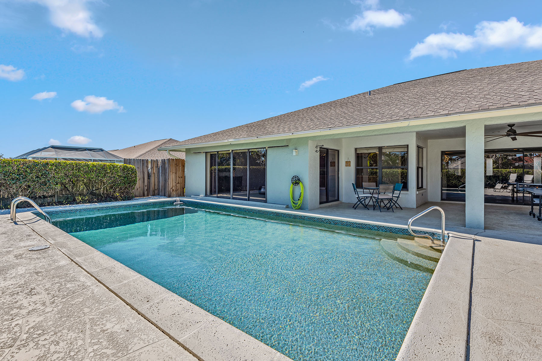 2208 Regal Way