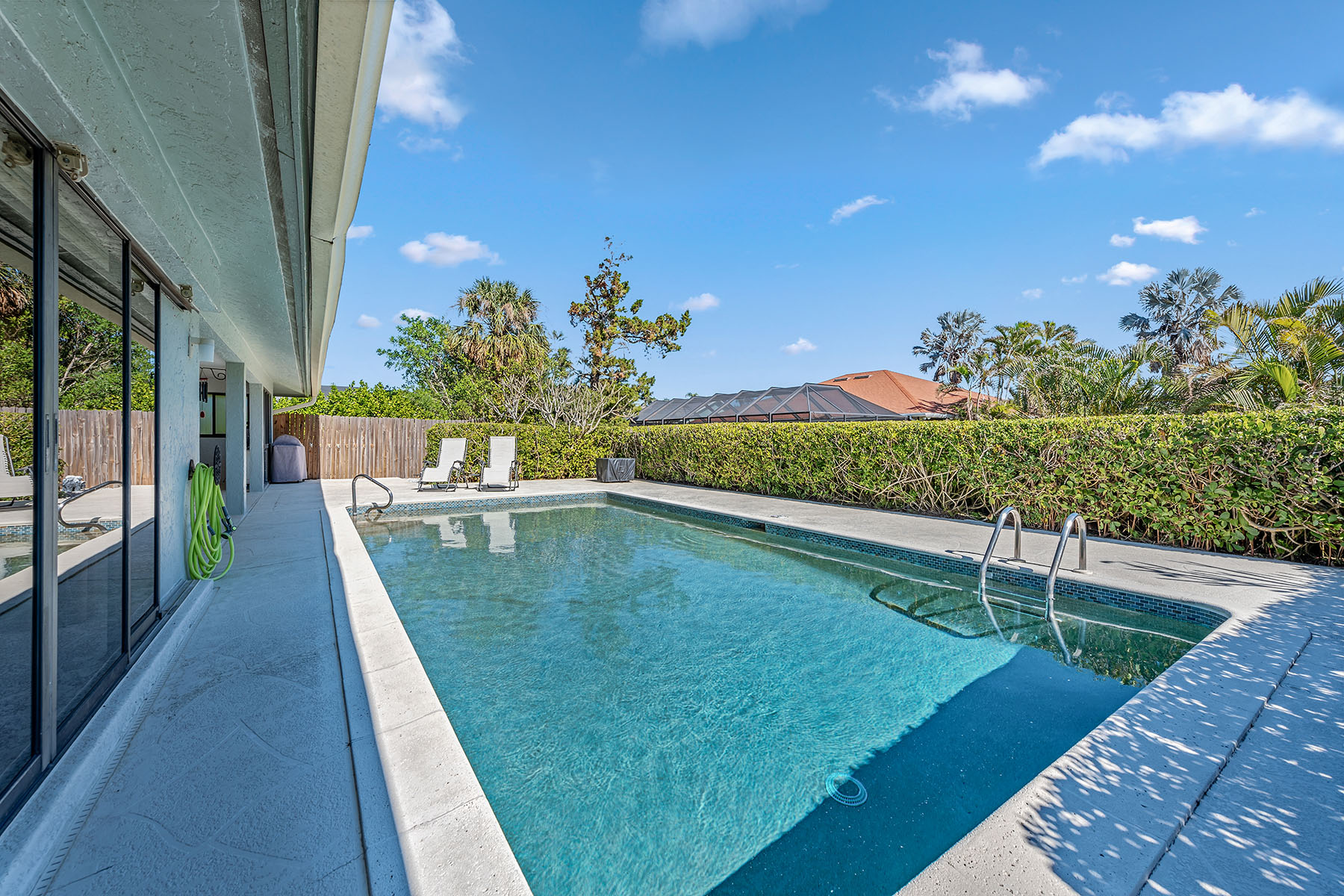 2208 Regal Way