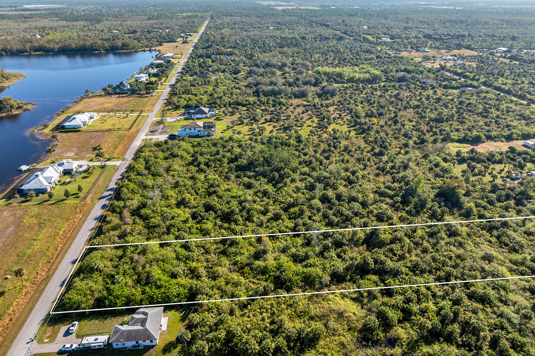 Shady Hollow Boulevard W