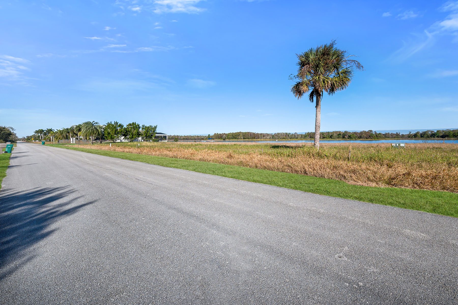 Shady Hollow Boulevard W