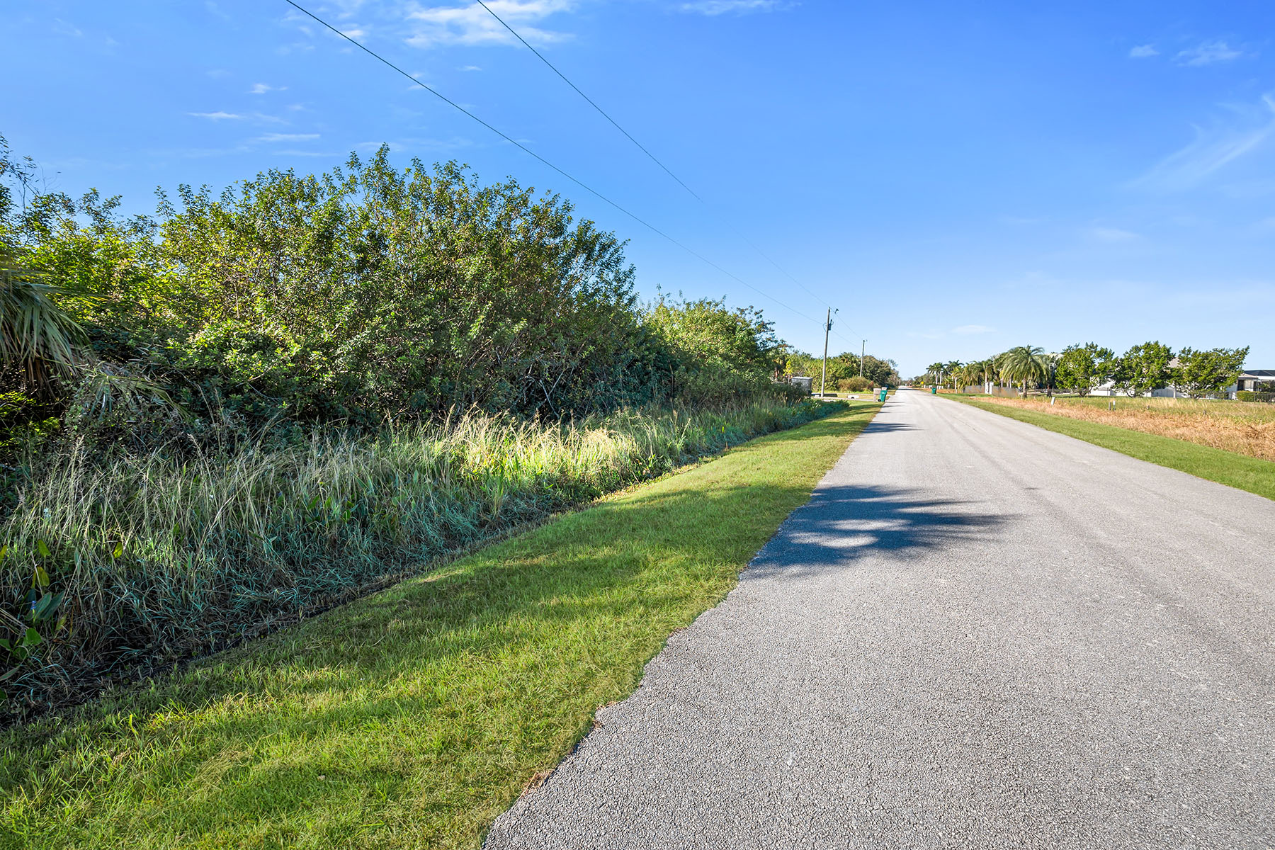 Shady Hollow Boulevard W