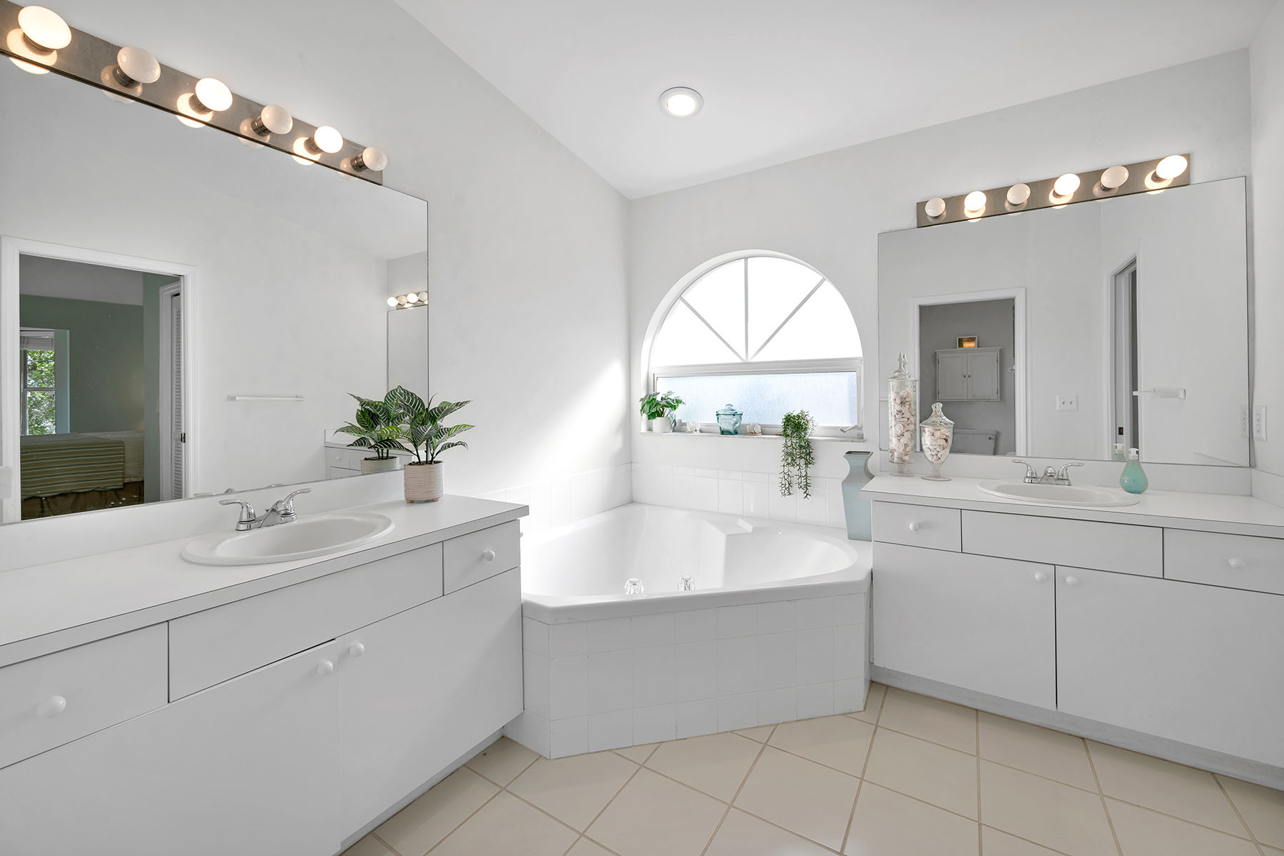 8055 Tiger Cove , 605