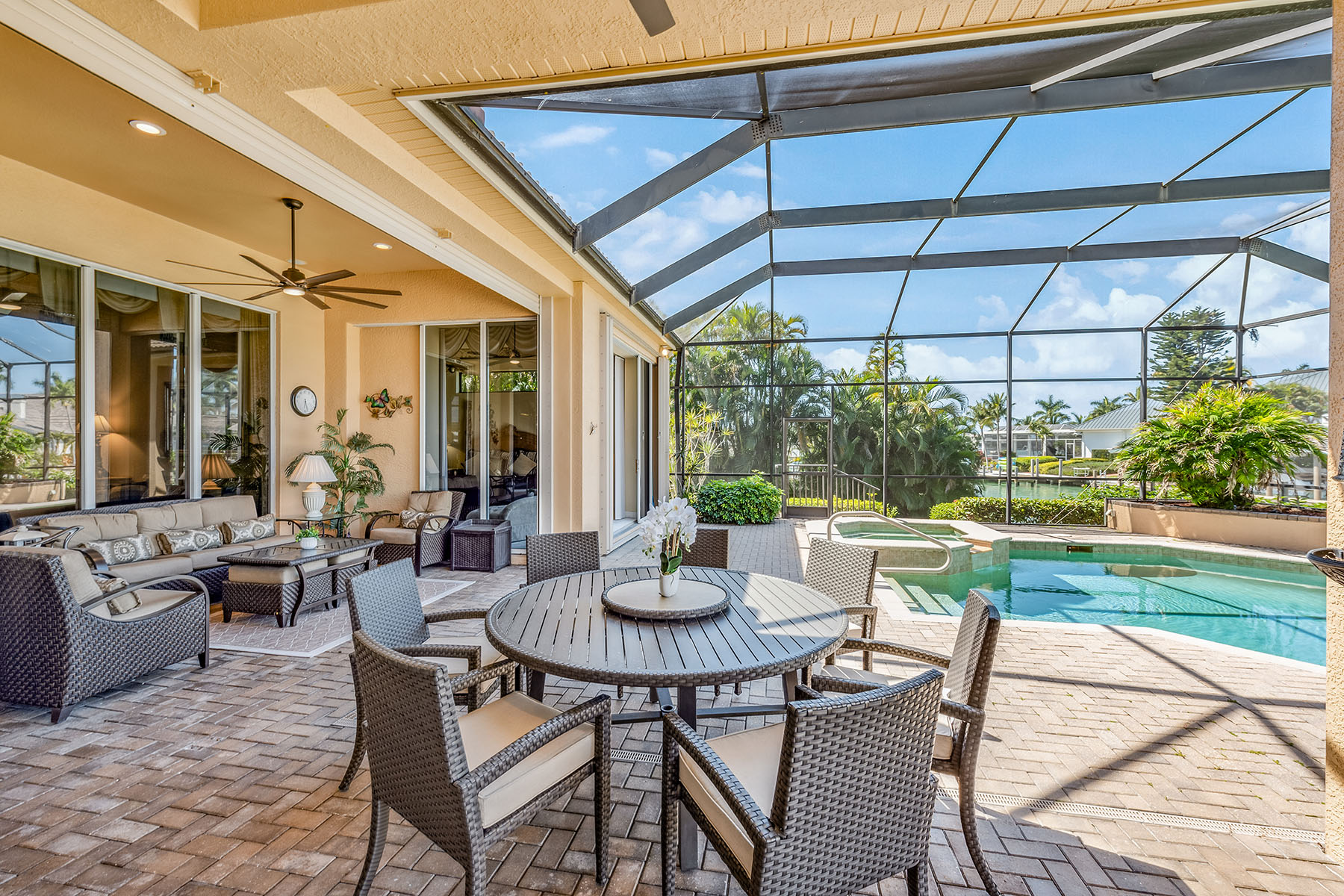 1520 Caxambas Court