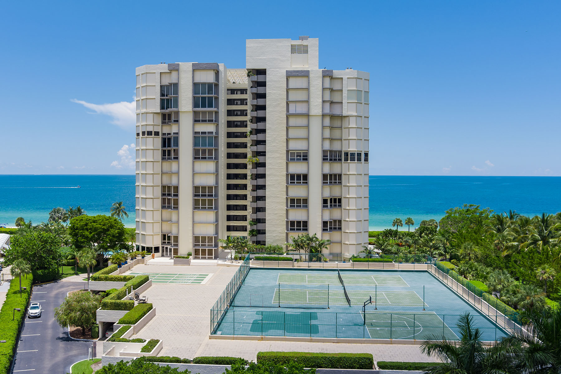 4051 Gulf Shore Boulevard N , 1104