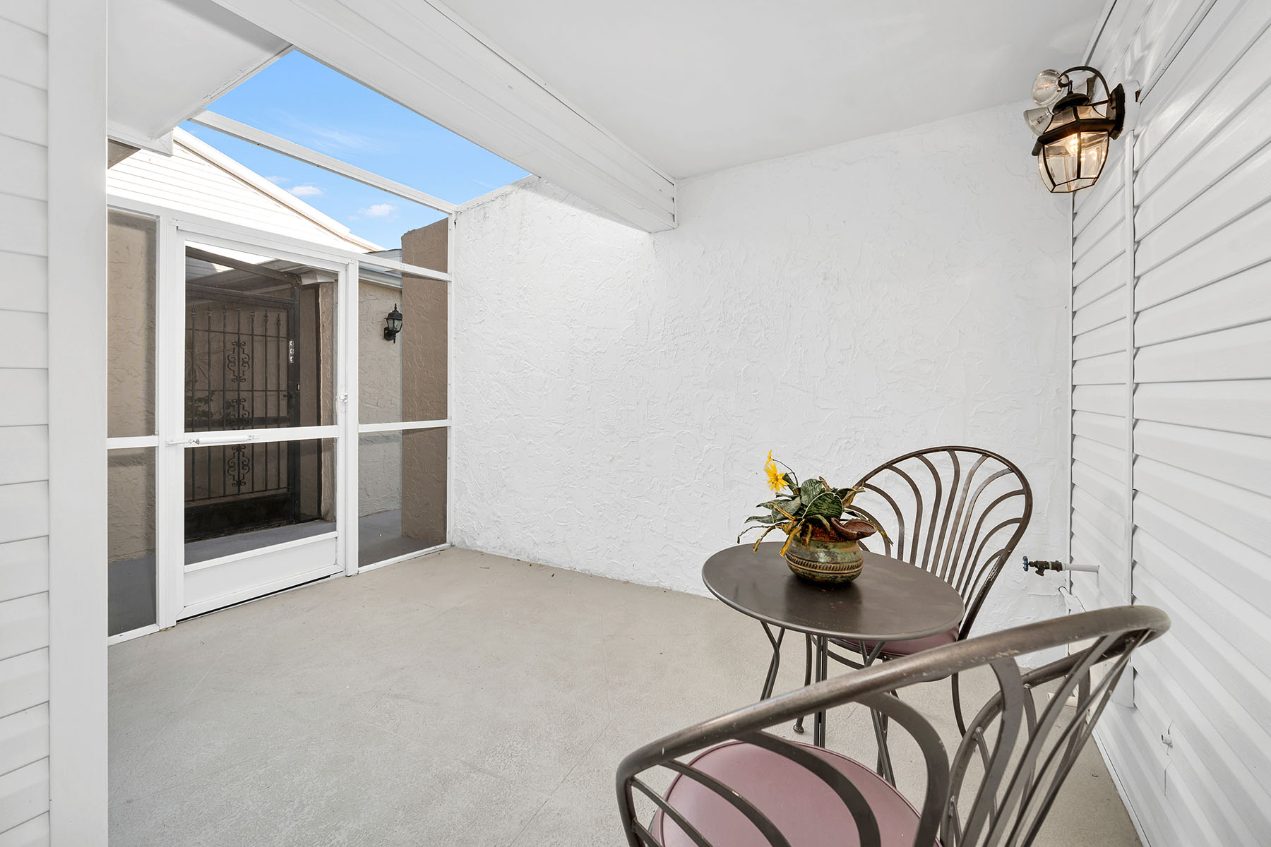 462 Bristle Cone Lane , 32
