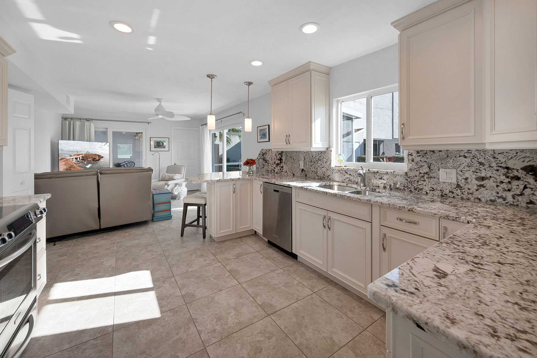 462 Bristle Cone Lane , 32