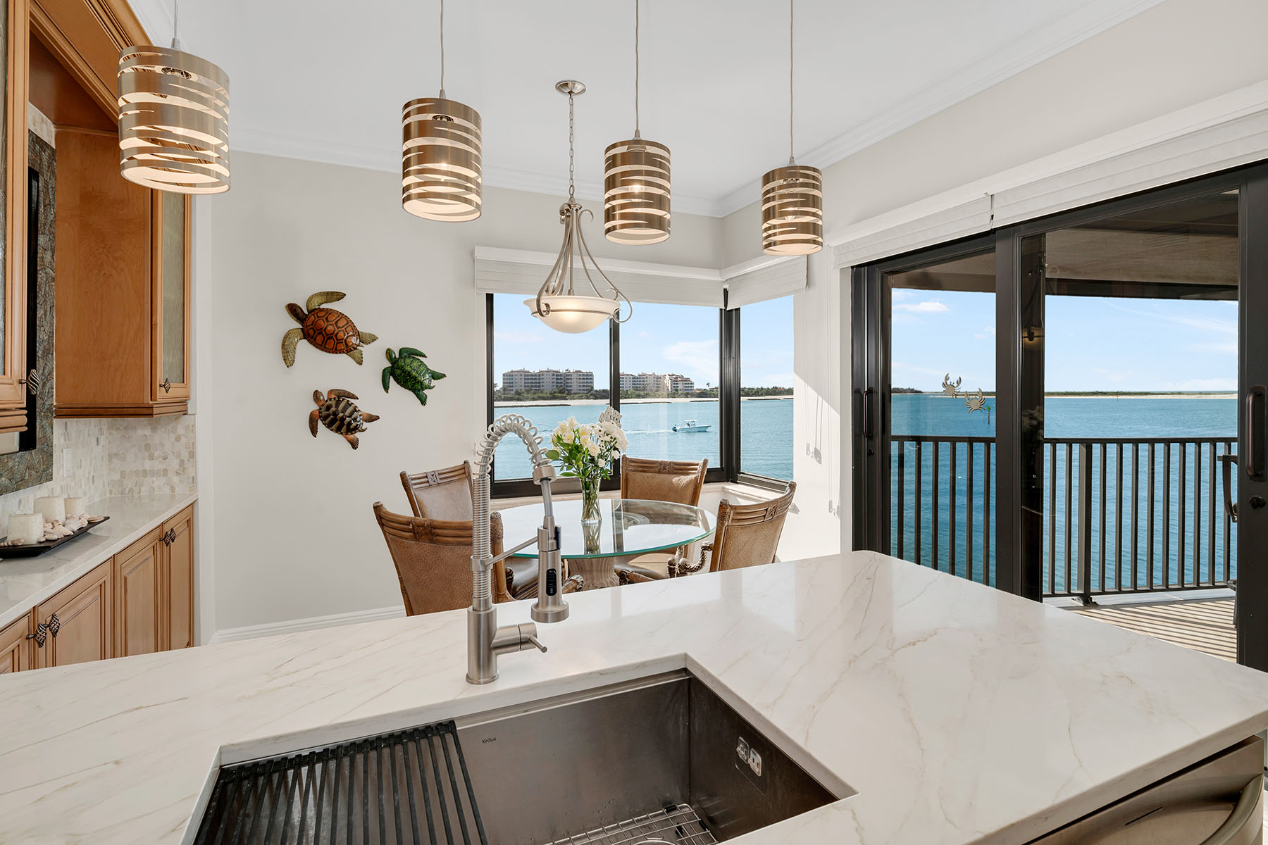 524 La Peninsula Boulevard , 524