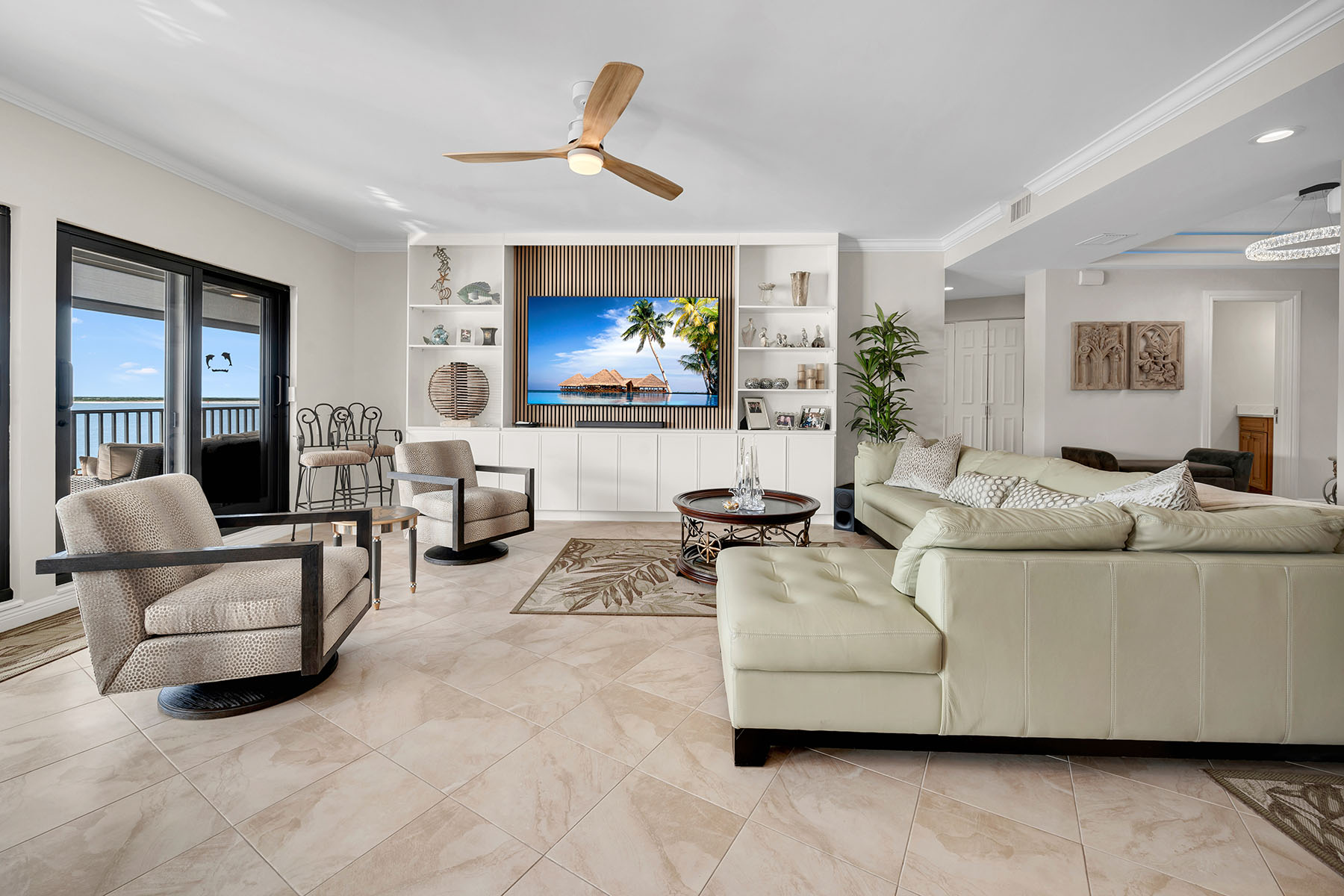 524 La Peninsula Boulevard , 524
