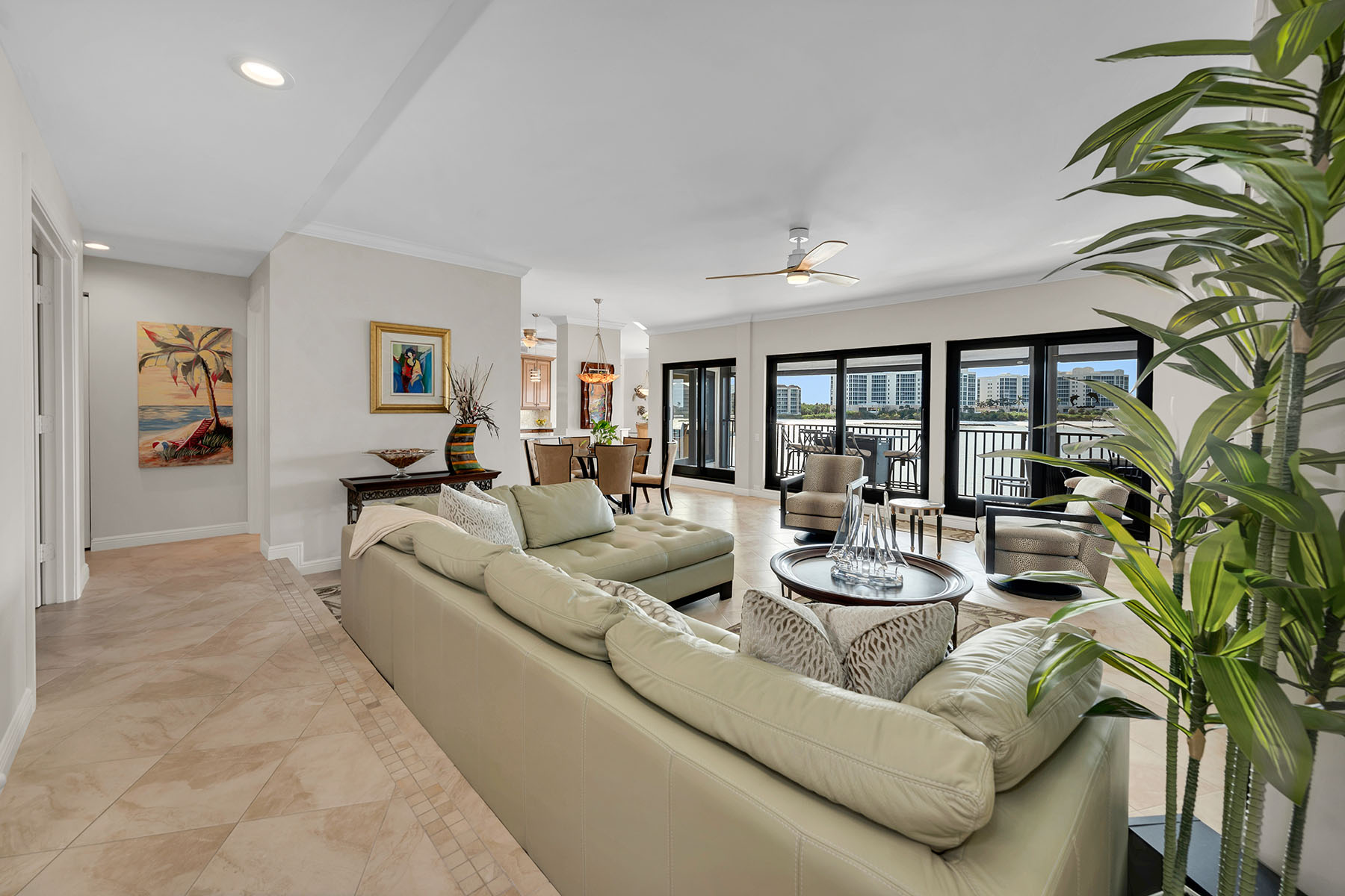 524 La Peninsula Boulevard , 524