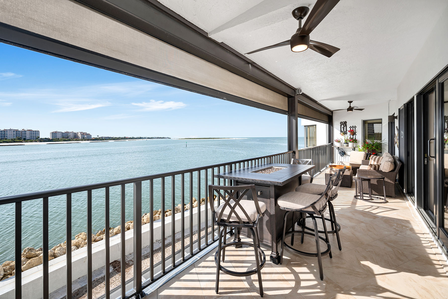 524 La Peninsula Boulevard , 524