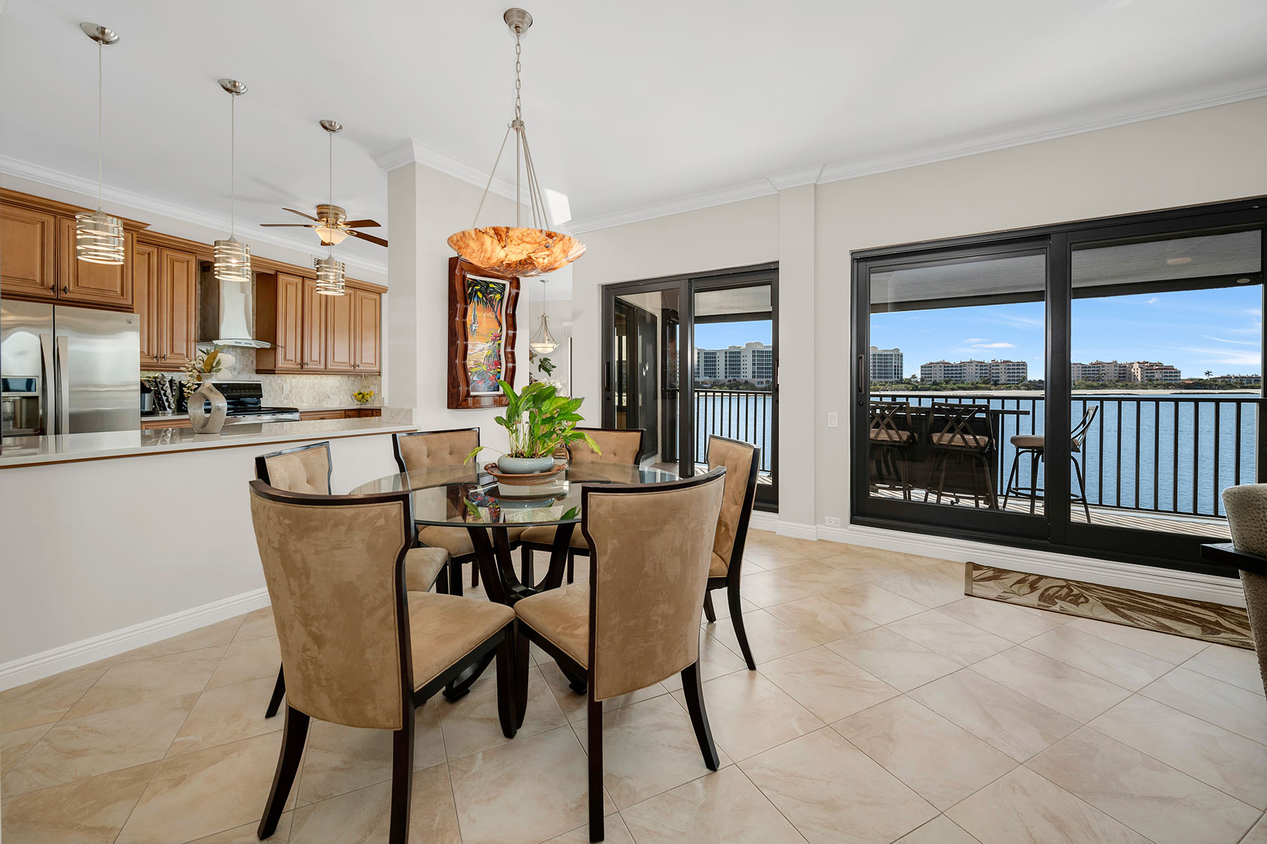 524 La Peninsula Boulevard , 524