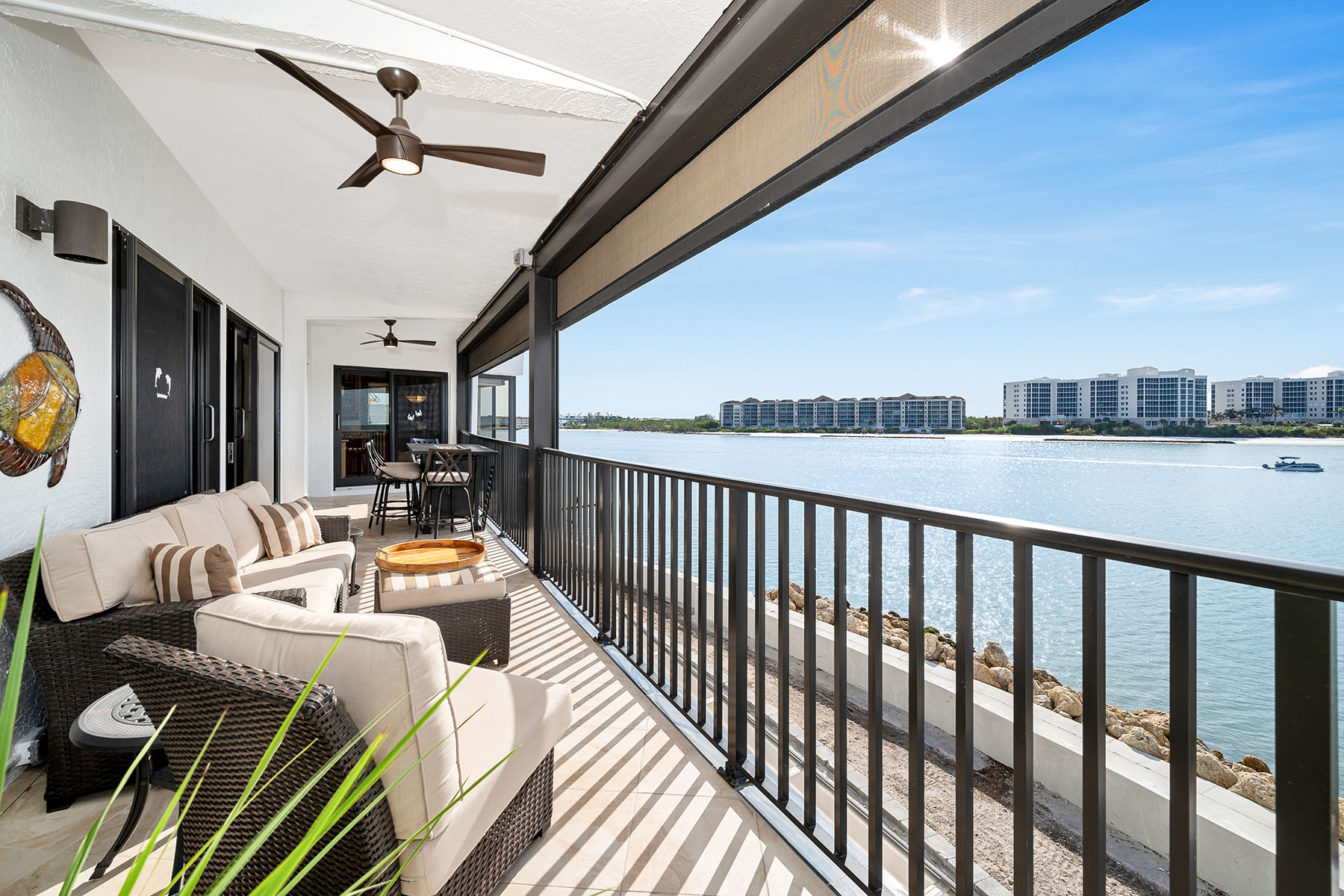 524 La Peninsula Boulevard , 524