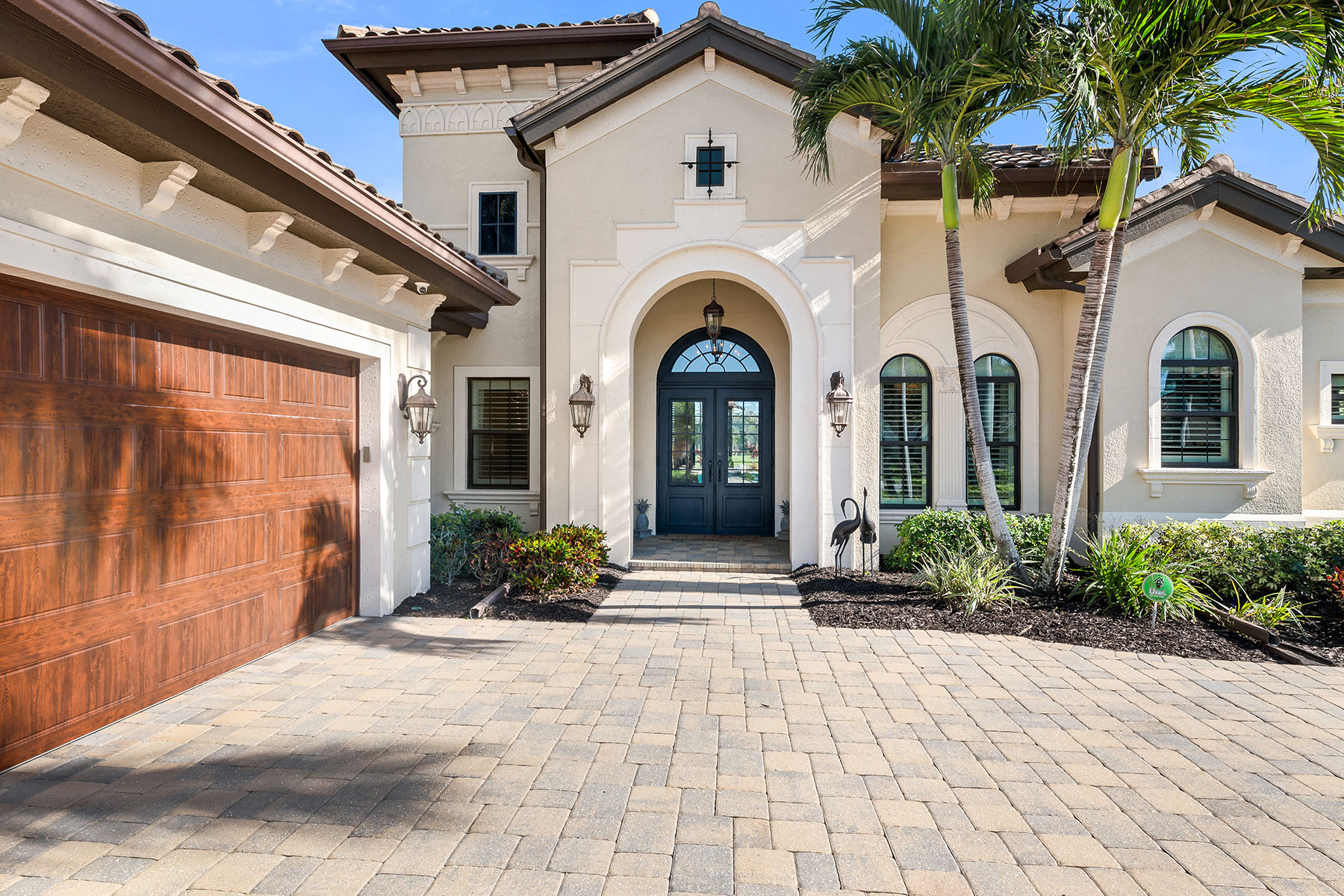 6653 Costa Circle