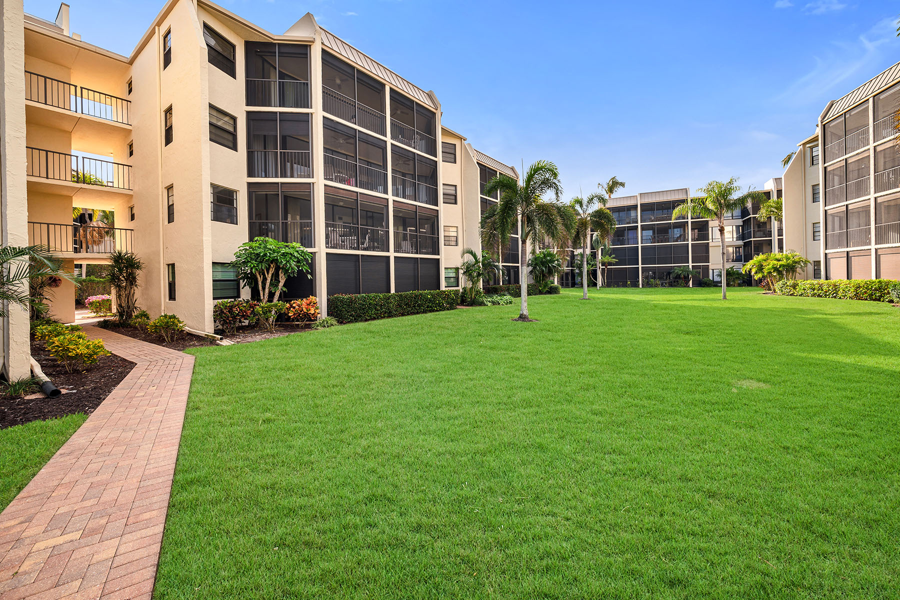 933 Collier Court , C402