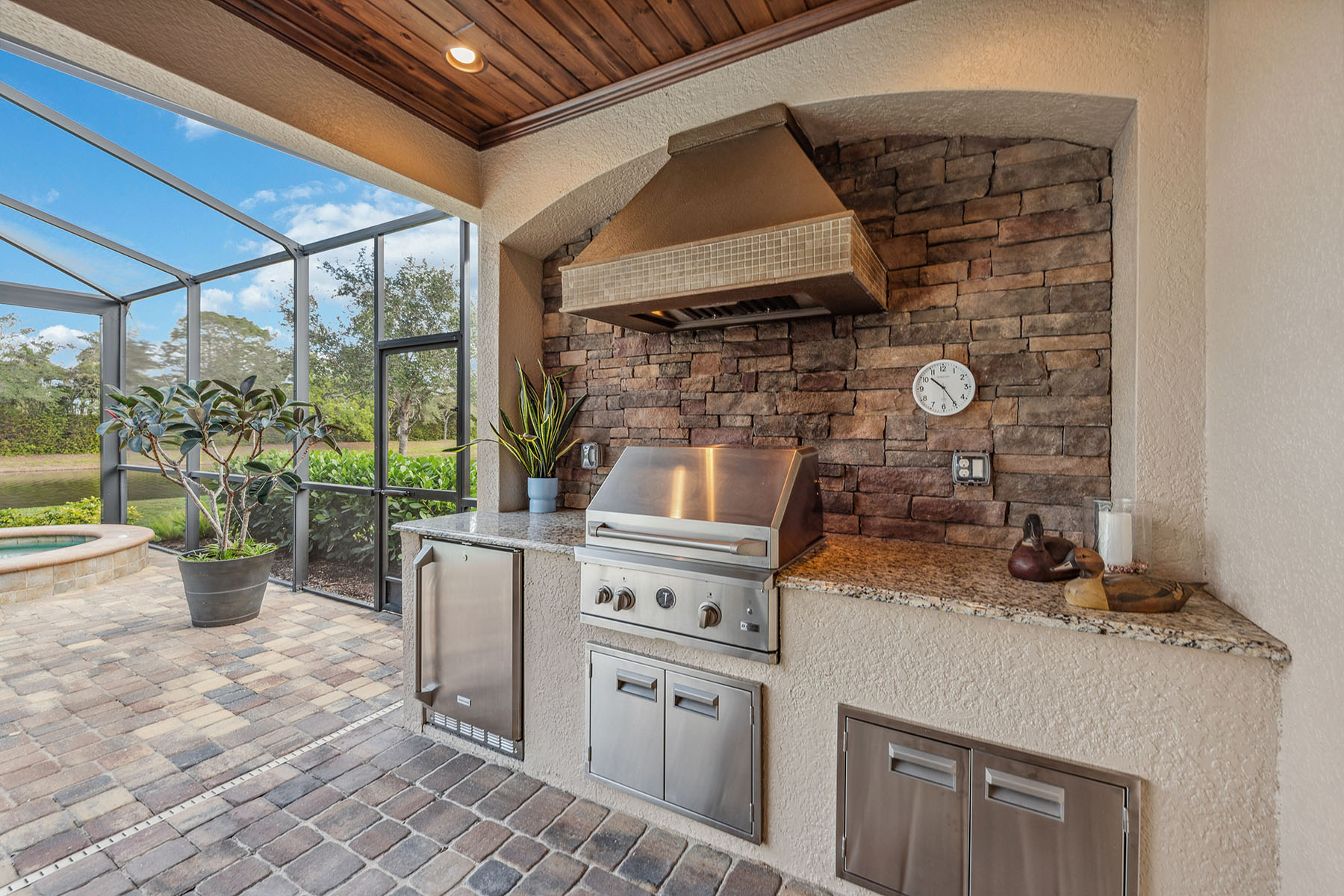 3066 Aviamar Circle