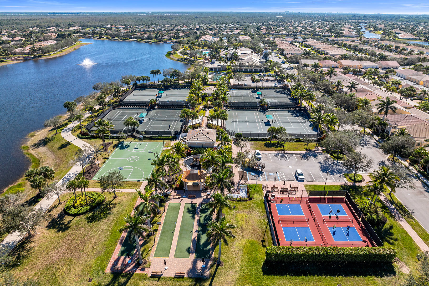 7593 Rozzini Lane