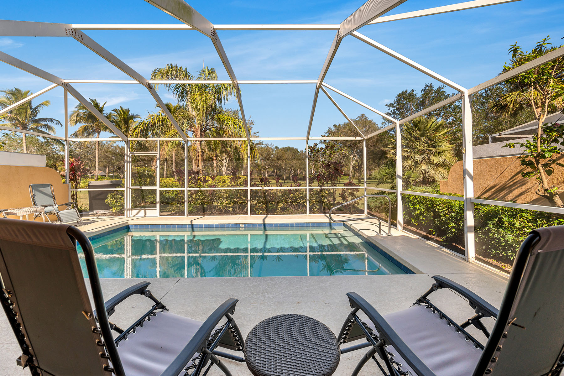 7593 Rozzini Lane