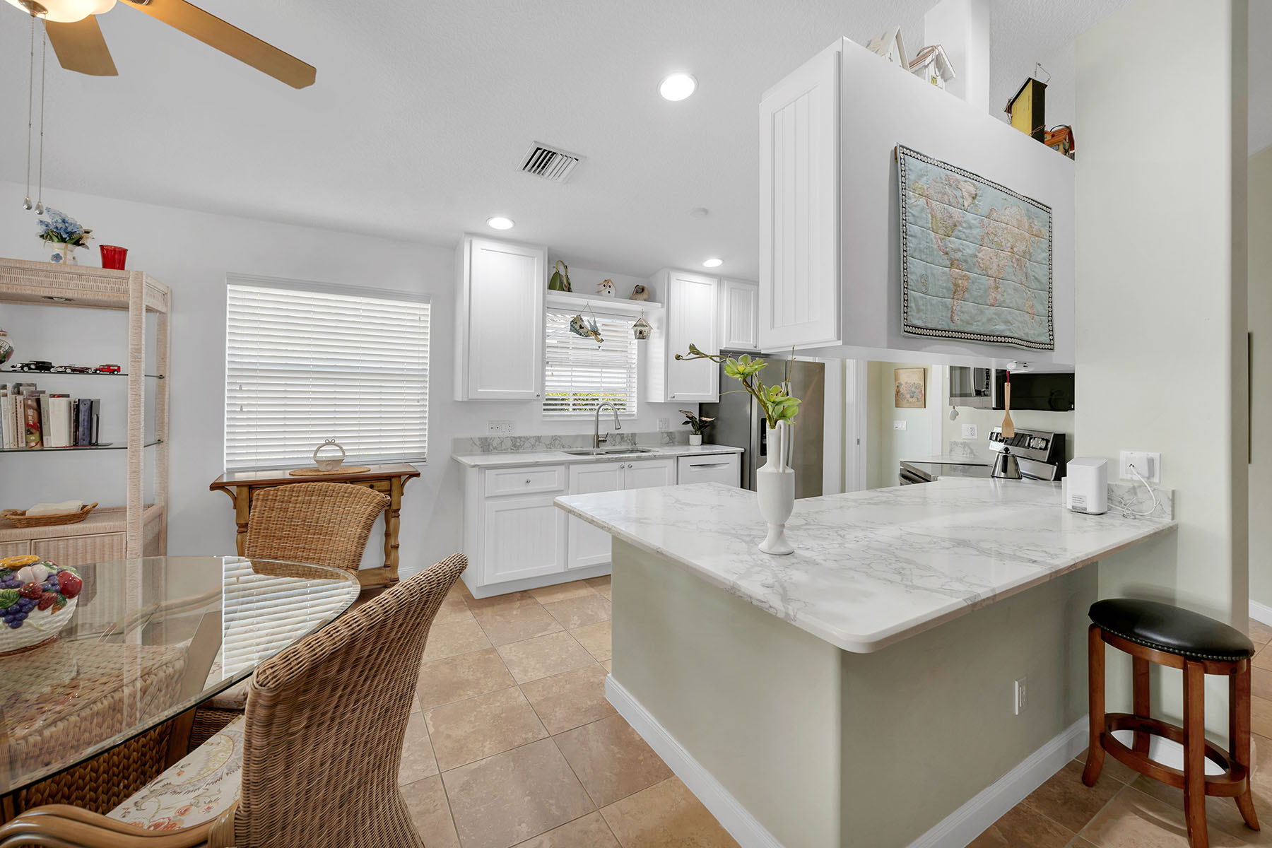 7593 Rozzini Lane