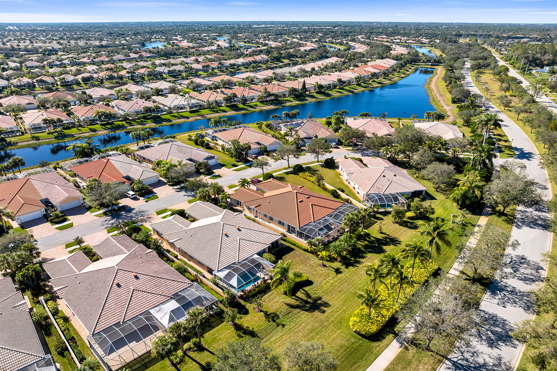 7593 Rozzini Lane