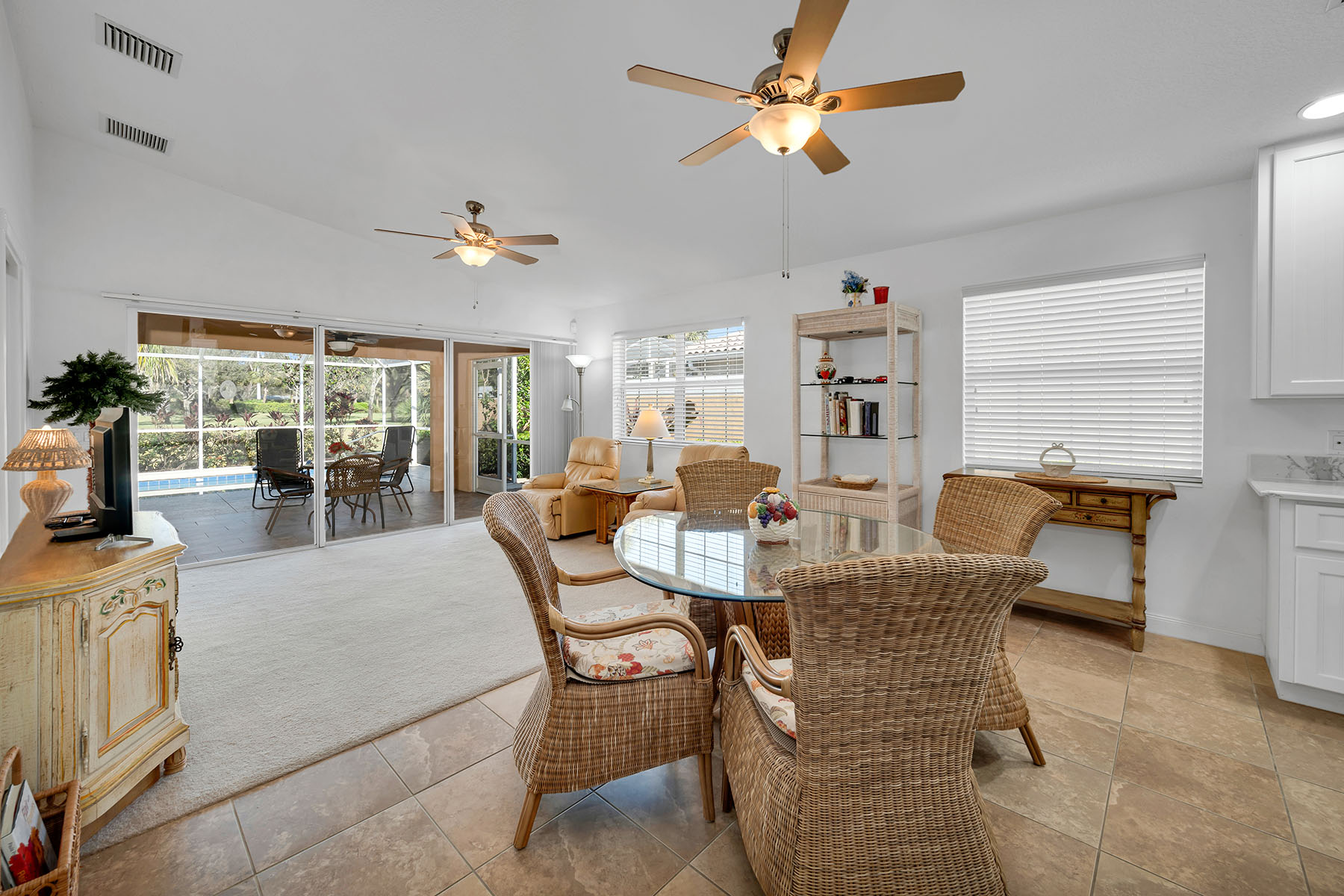 7593 Rozzini Lane