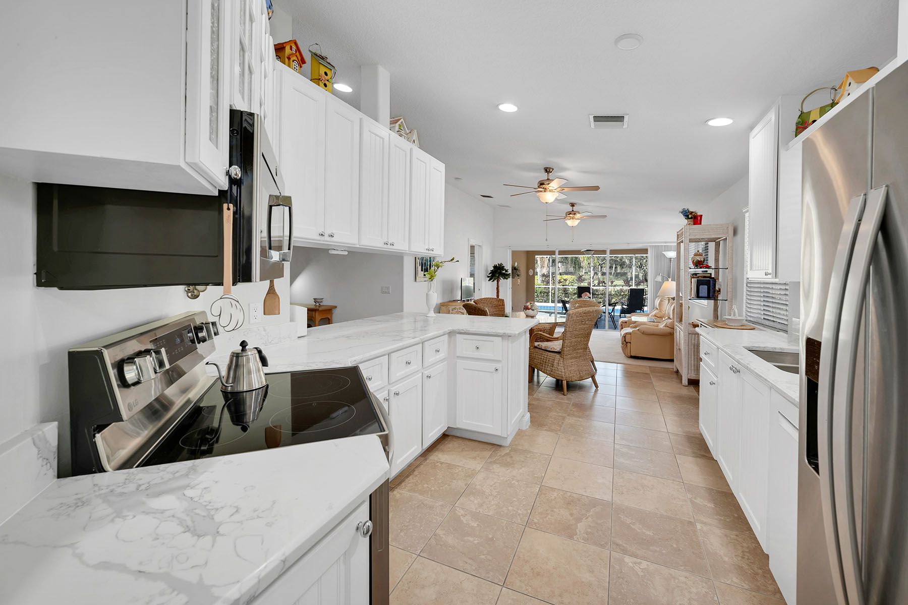 7593 Rozzini Lane