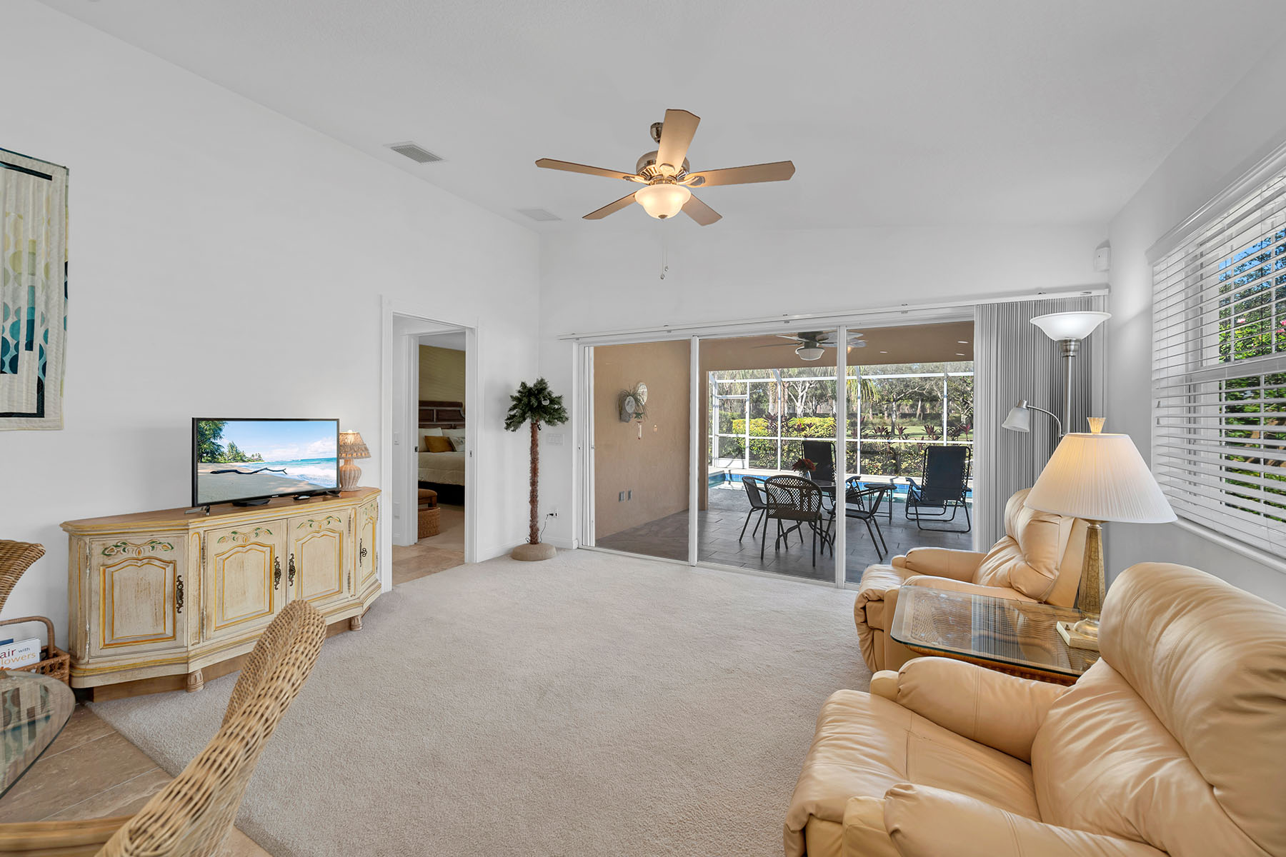 7593 Rozzini Lane