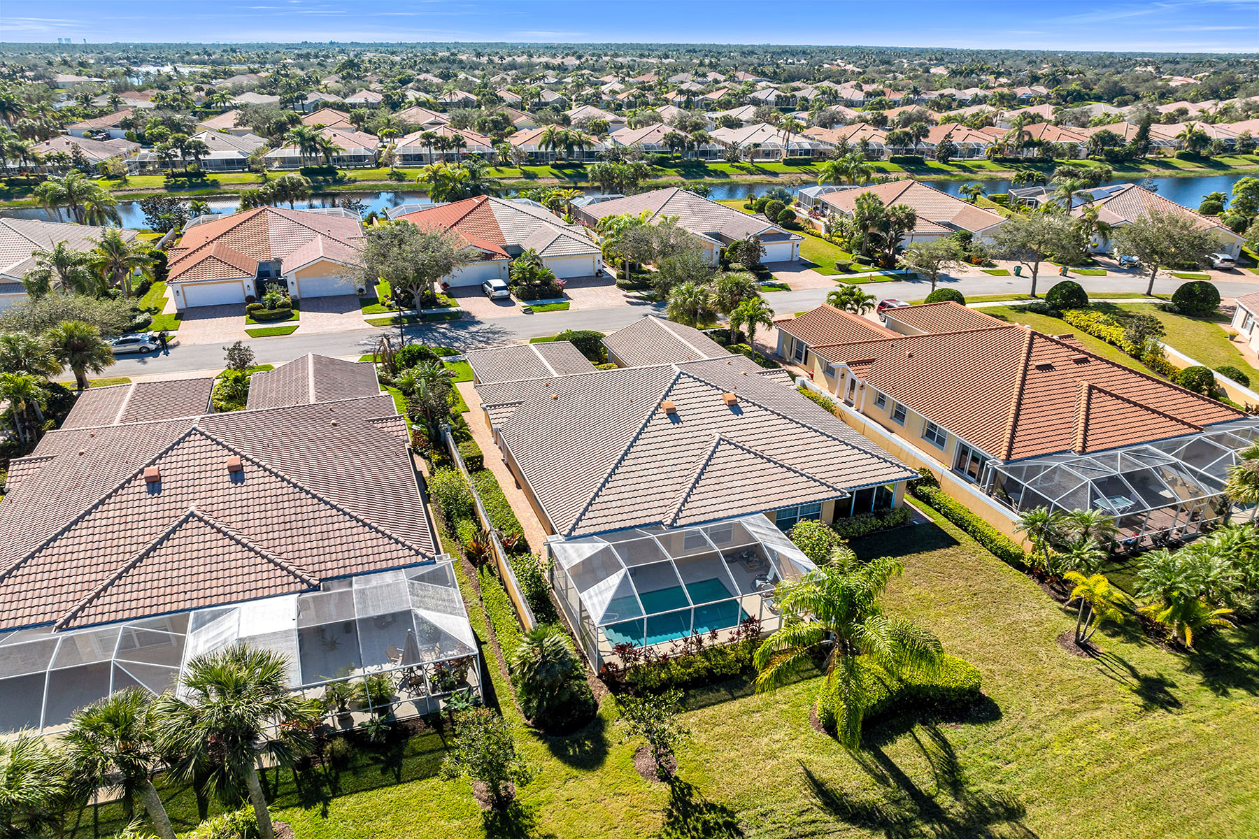 7593 Rozzini Lane
