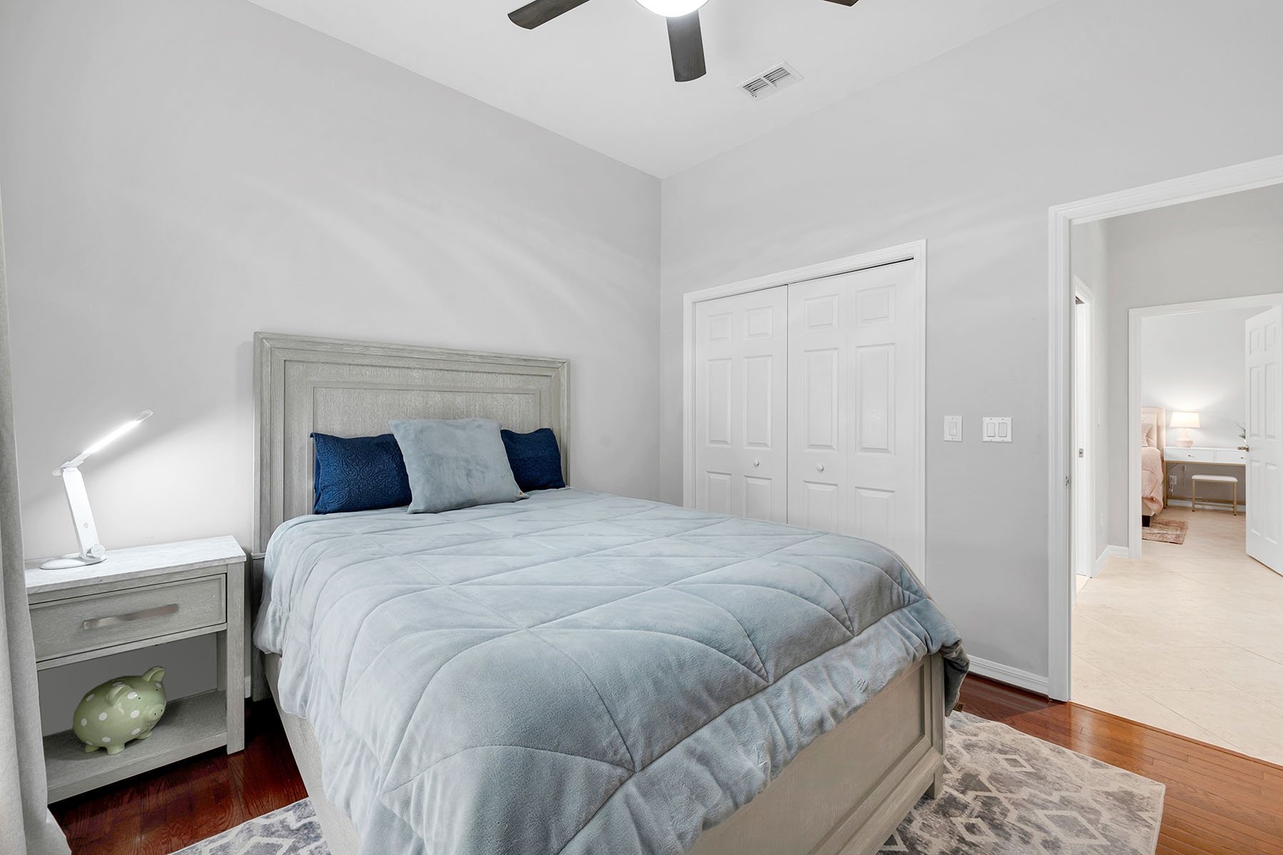 12880 Silverthorn Court