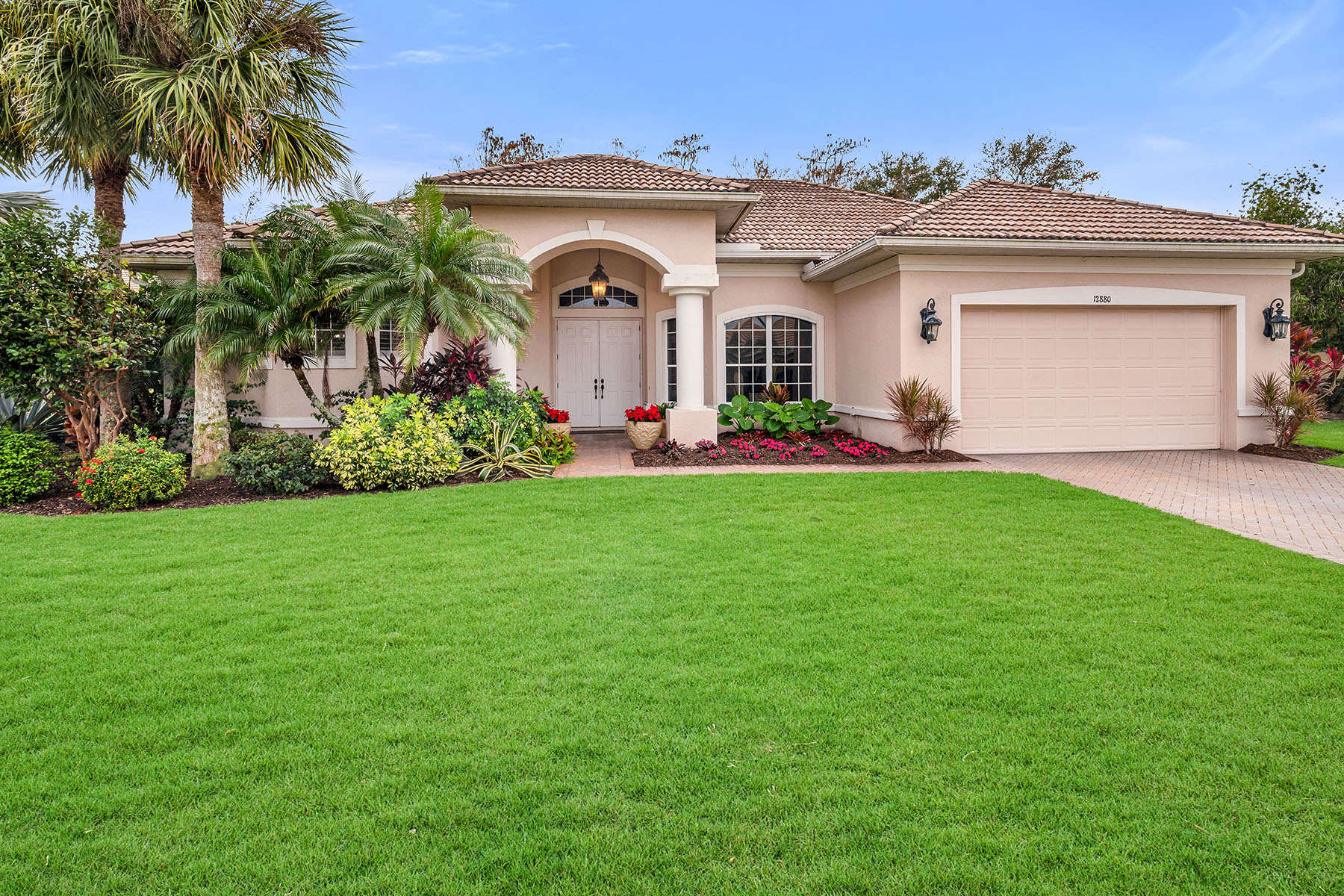 12880 Silverthorn Court