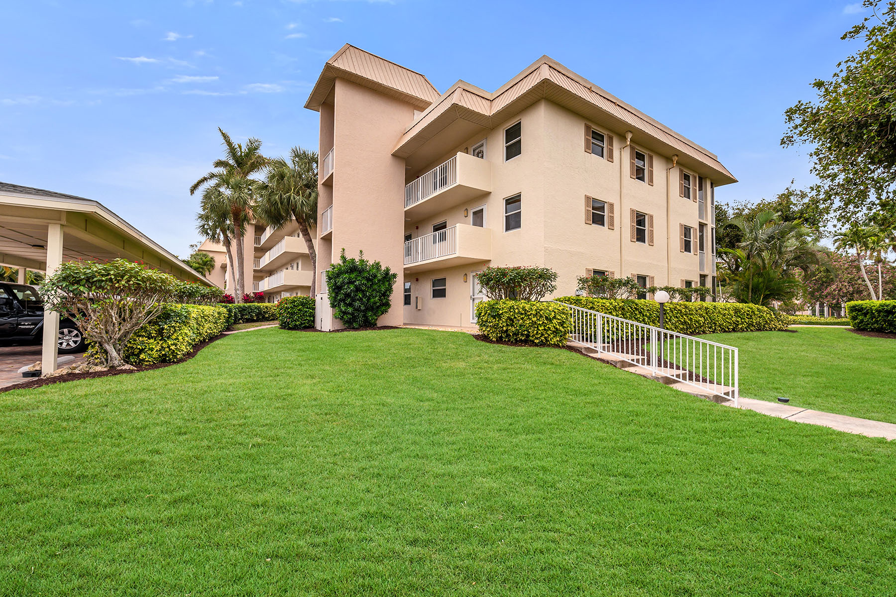411 S Collier Boulevard , 201
