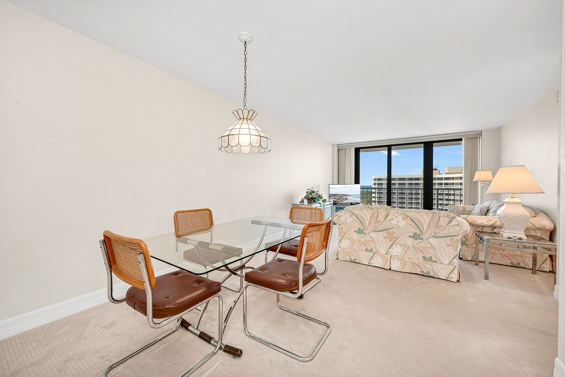 320 Seaview Court , 1810