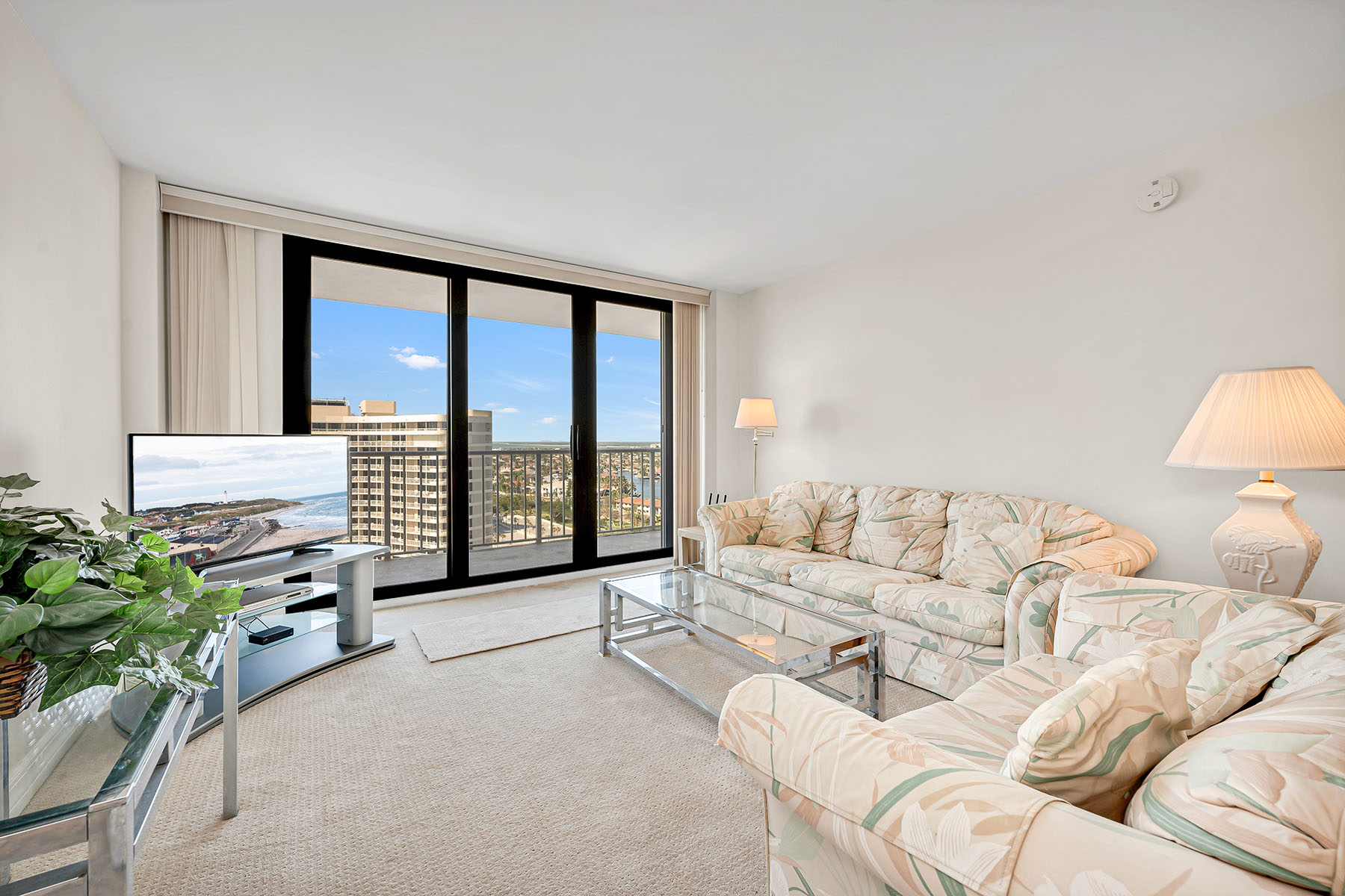 320 Seaview Court , 1810