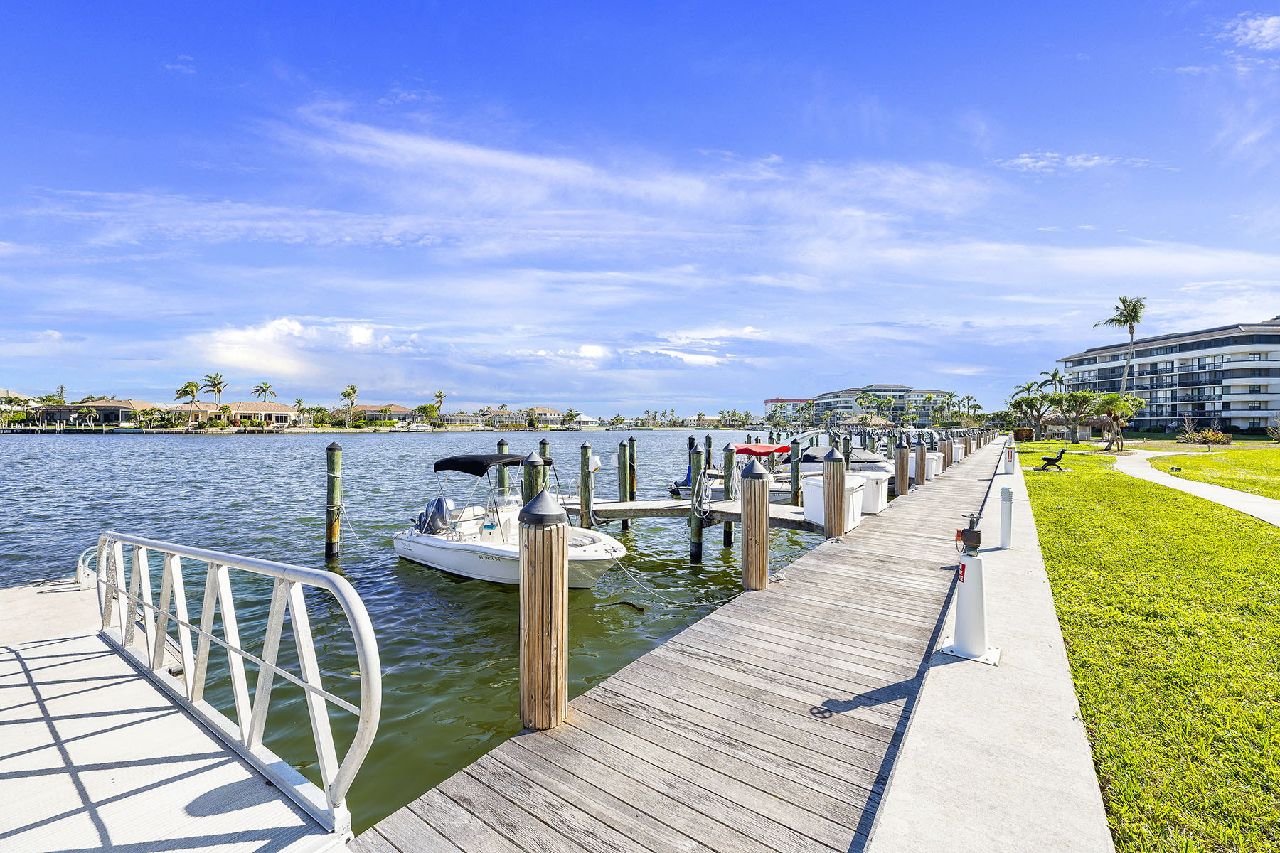 320 Seaview Court , 1810
