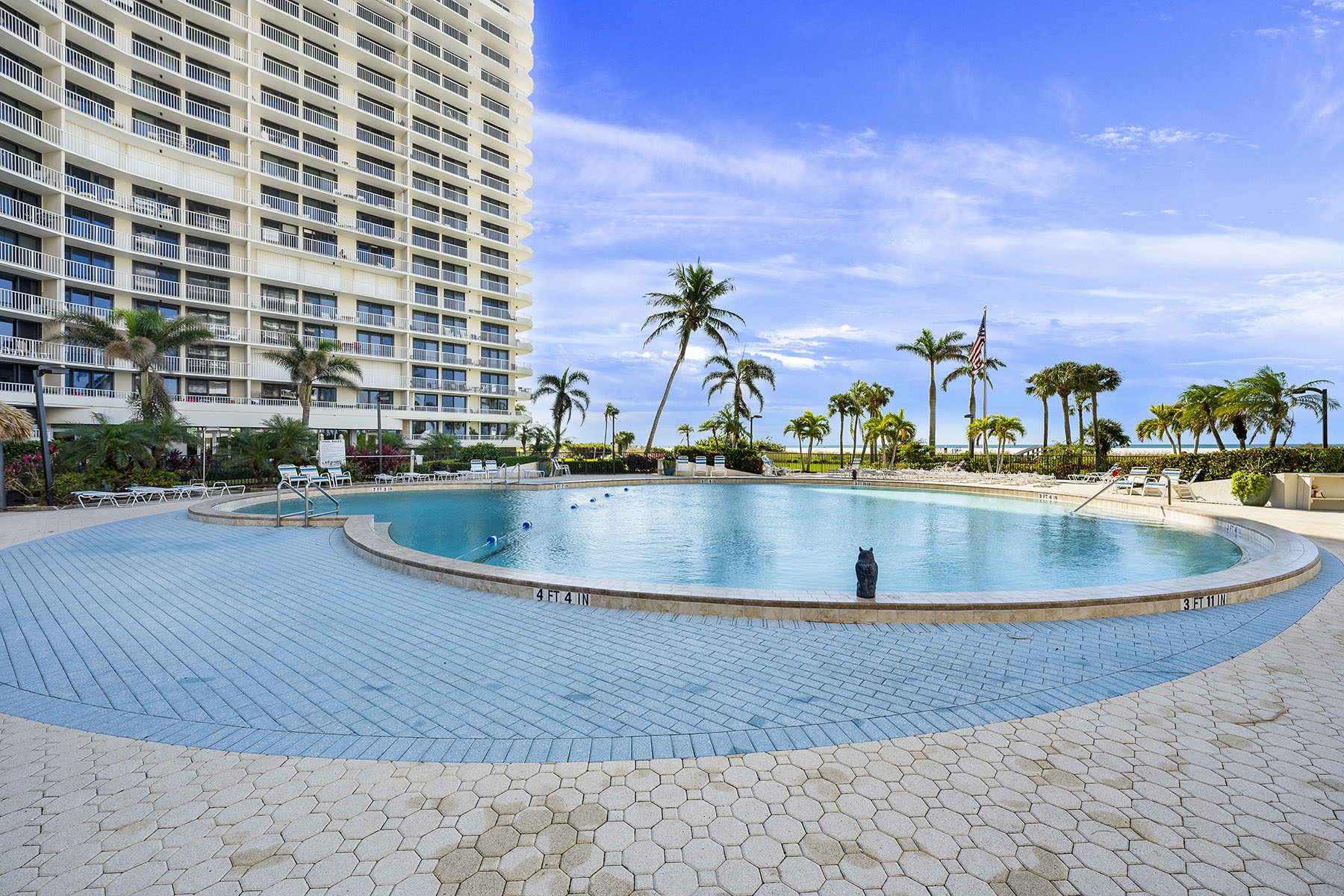 320 Seaview Court , 1810