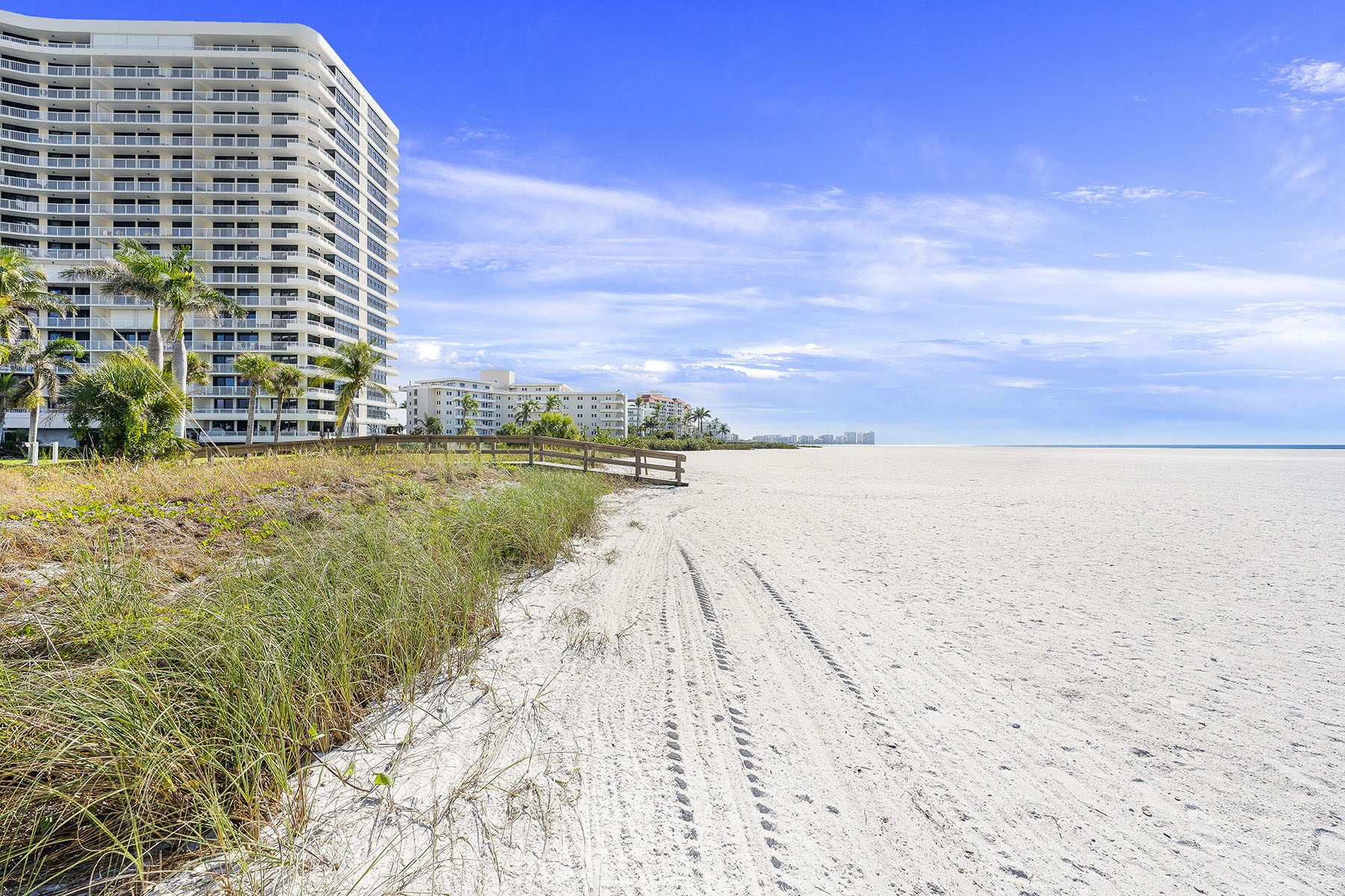 320 Seaview Court , 1810