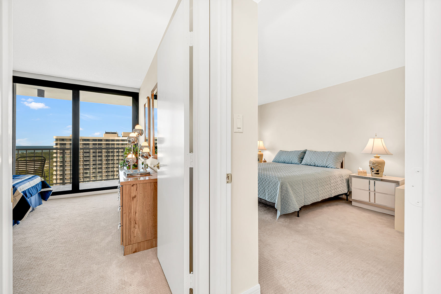 320 Seaview Court , 1810