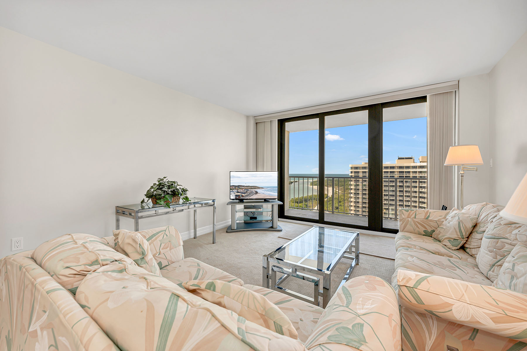 320 Seaview Court , 1810