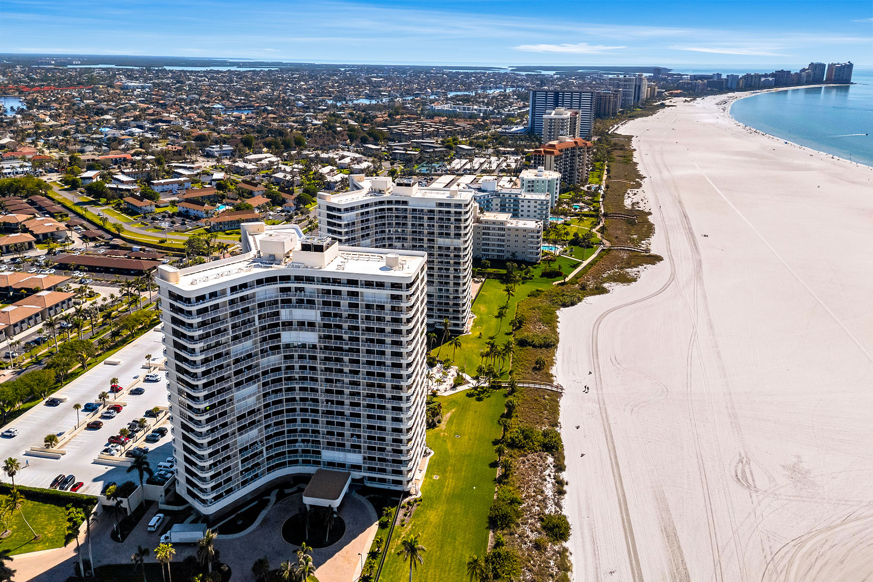 320 Seaview Court , 1810