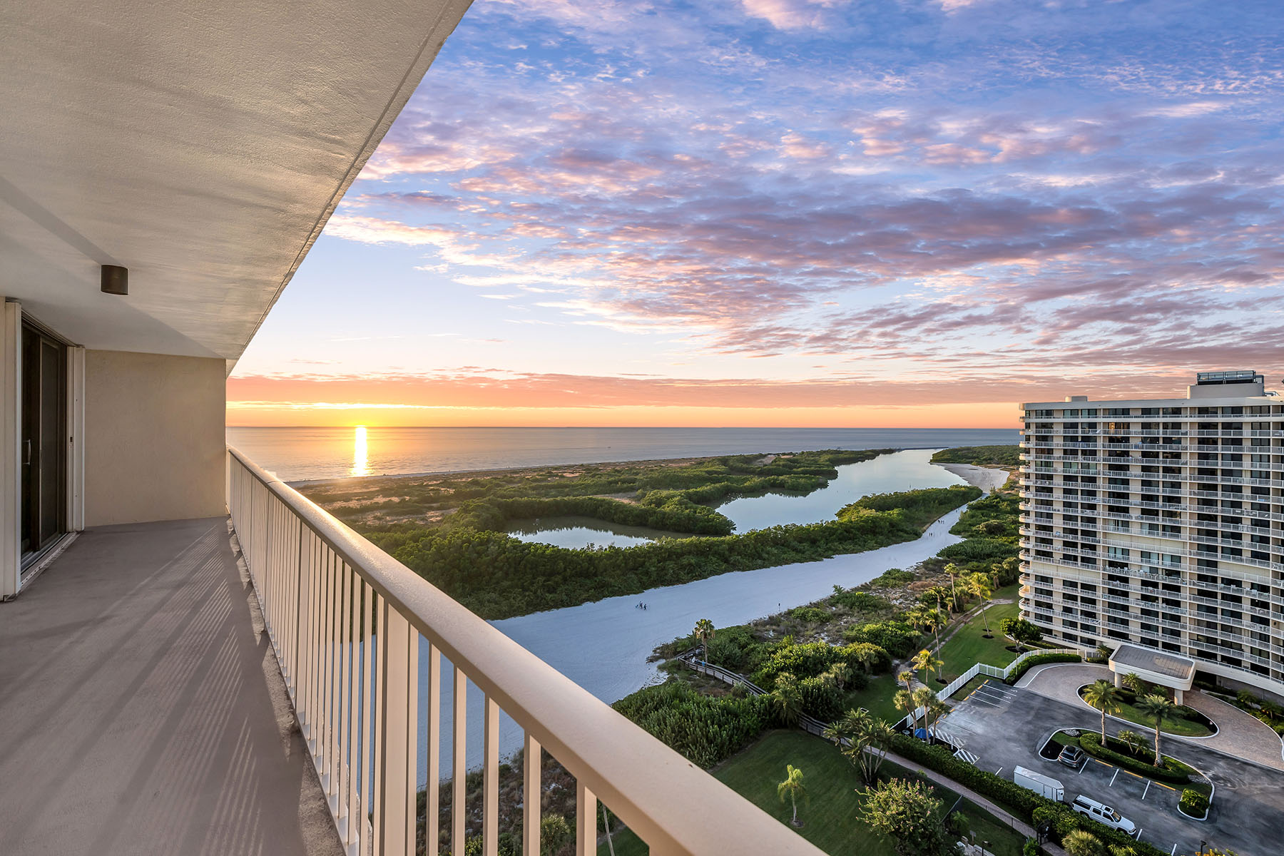 320 Seaview Court , 1810