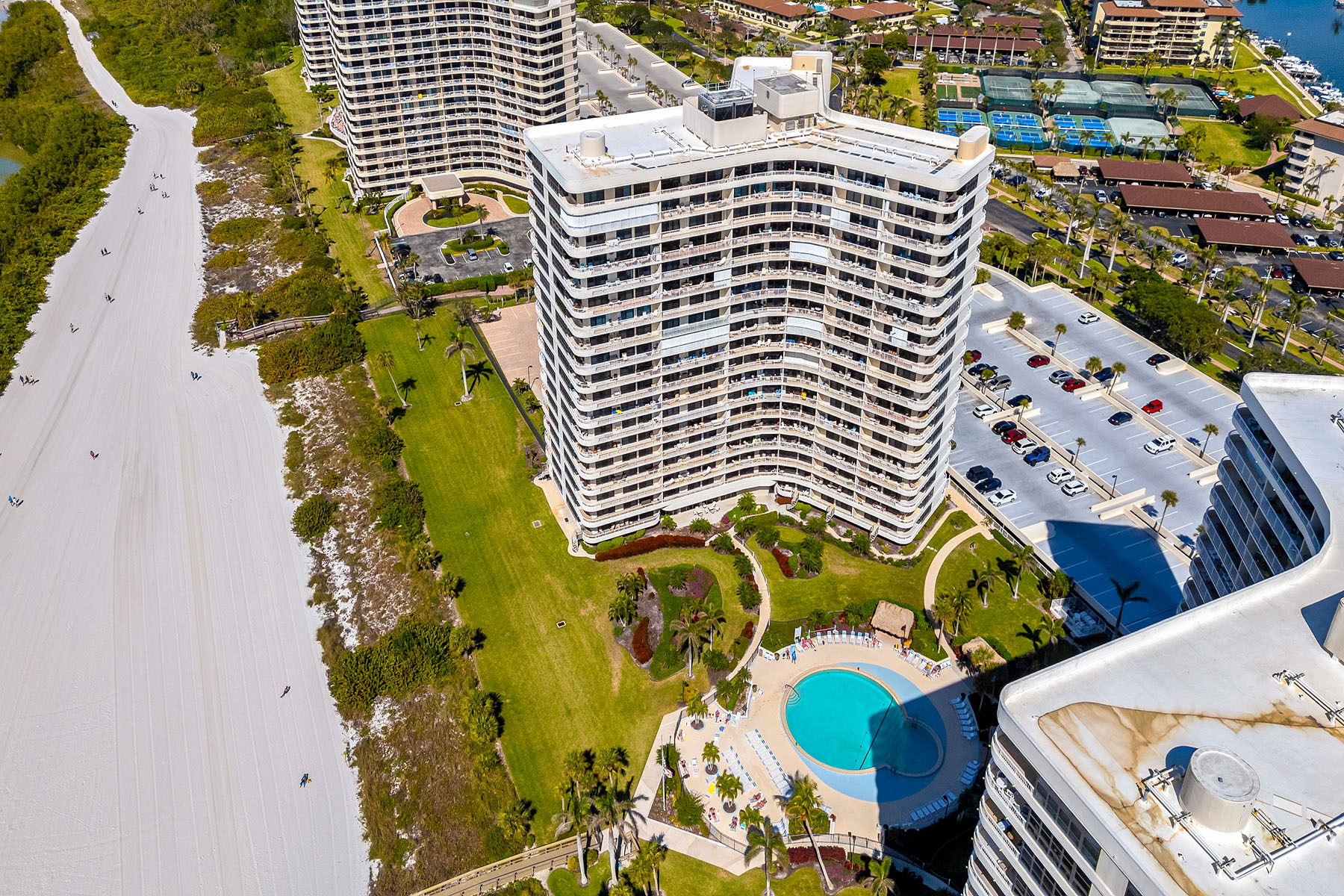 320 Seaview Court , 1810