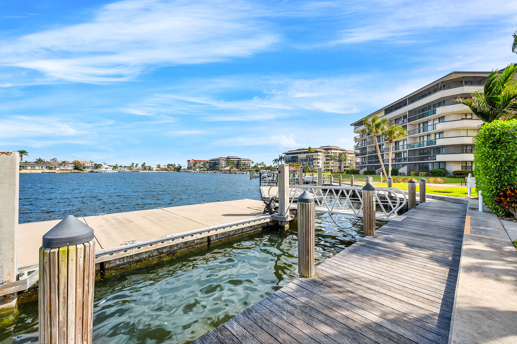 320 Seaview Court , 1810