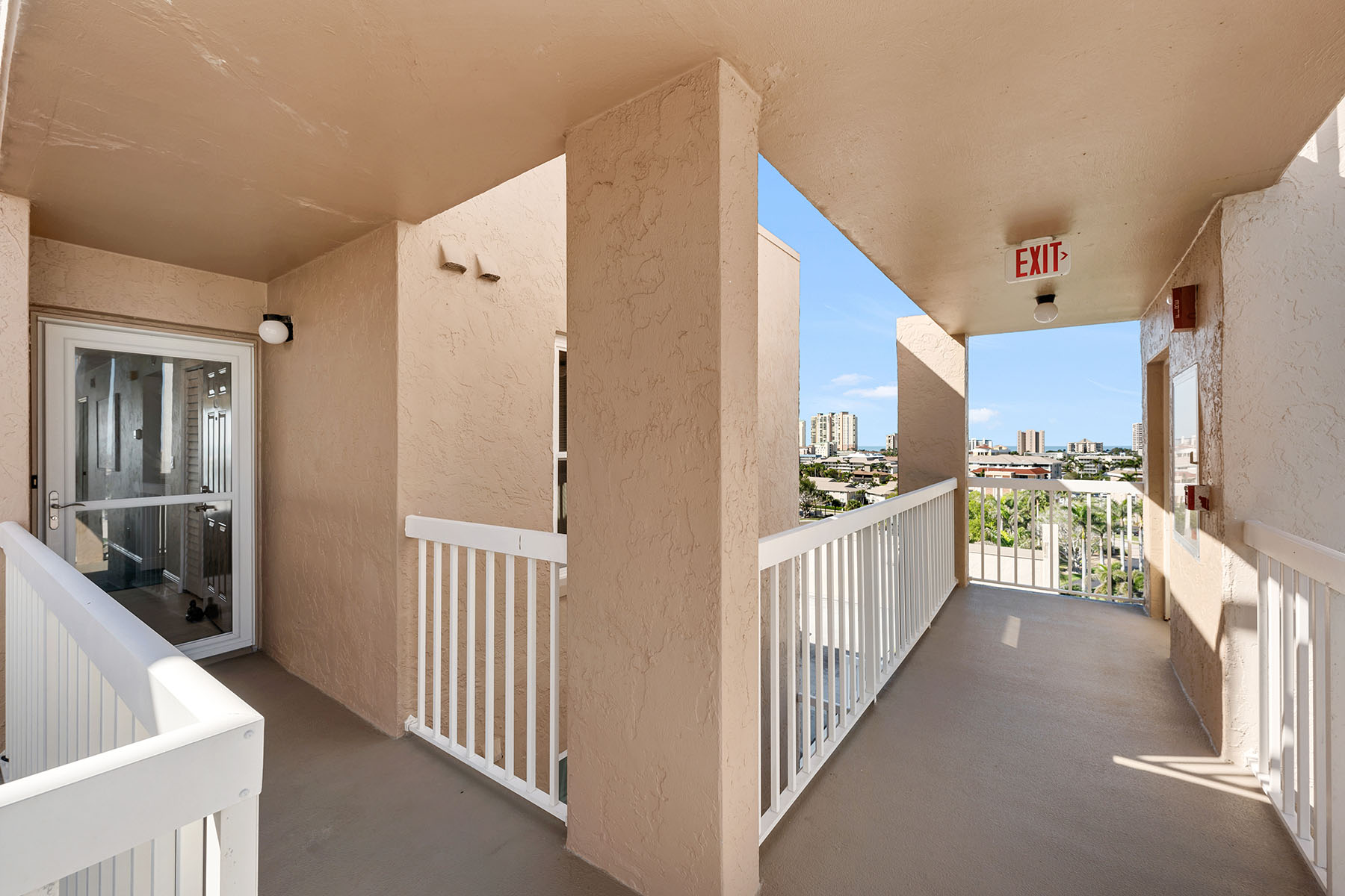 901 Collier Court , 905