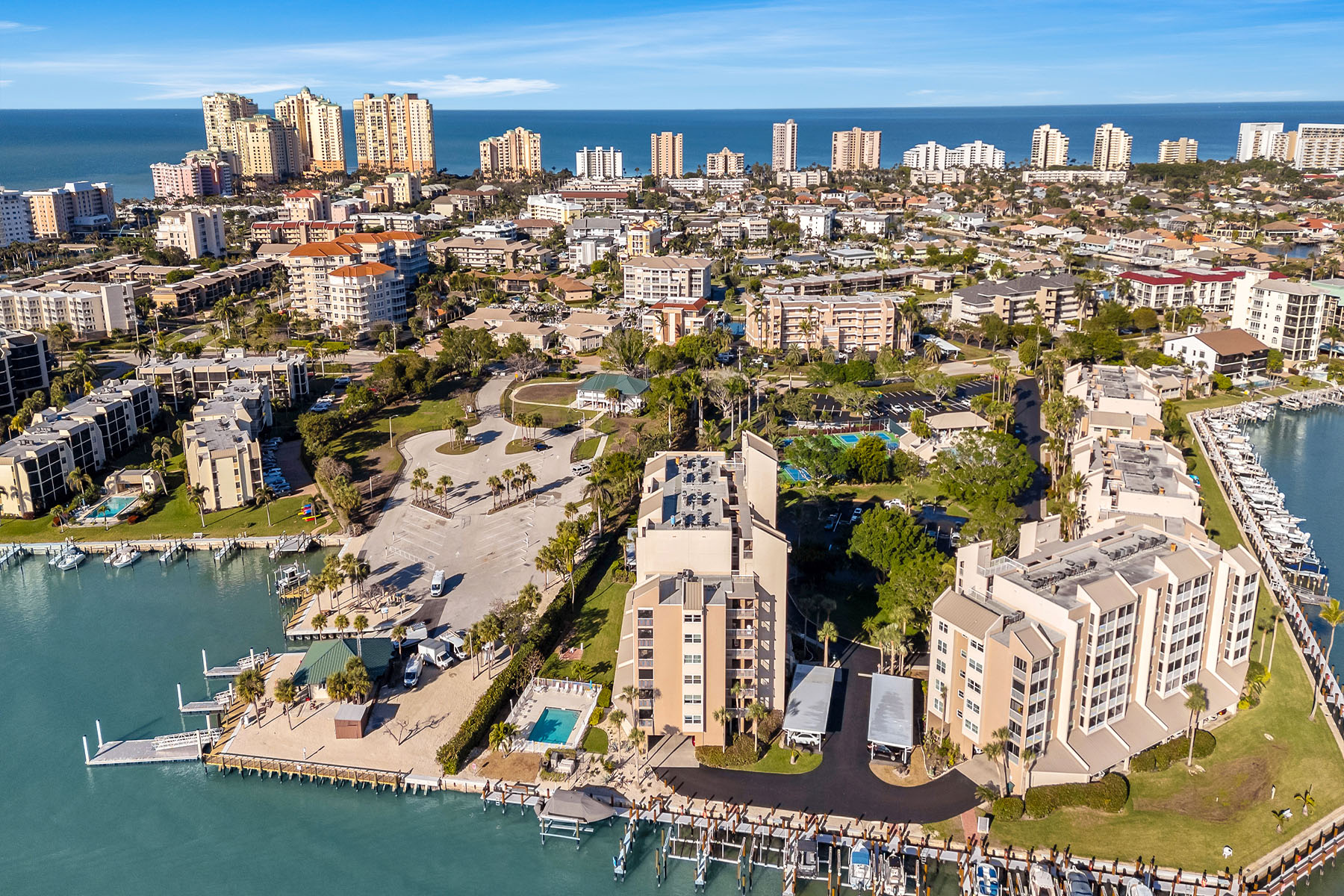 901 Collier Court , 905