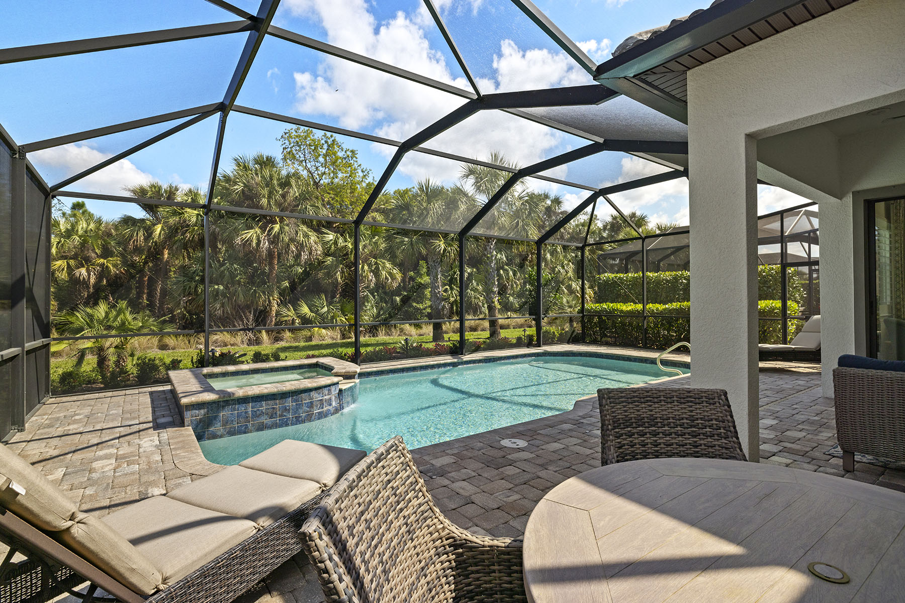 9404 Night Heron Lane